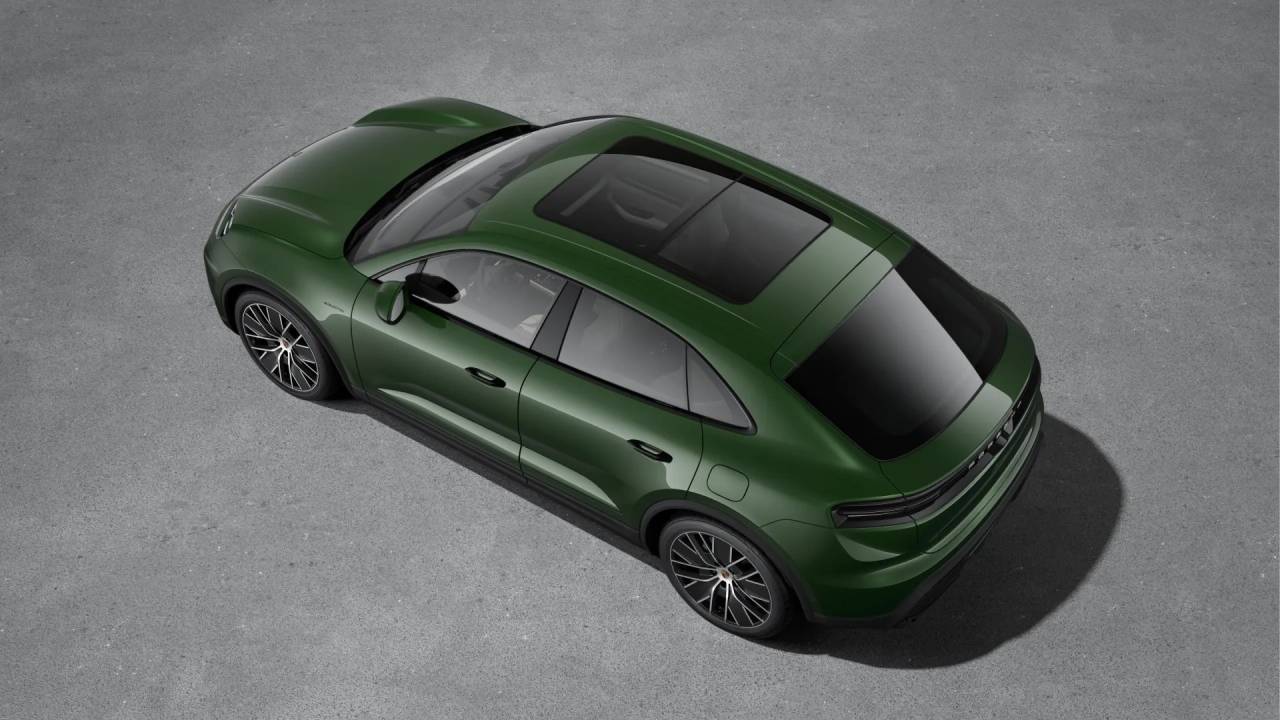 2025 Porsche Macan Electric 4 photo 3