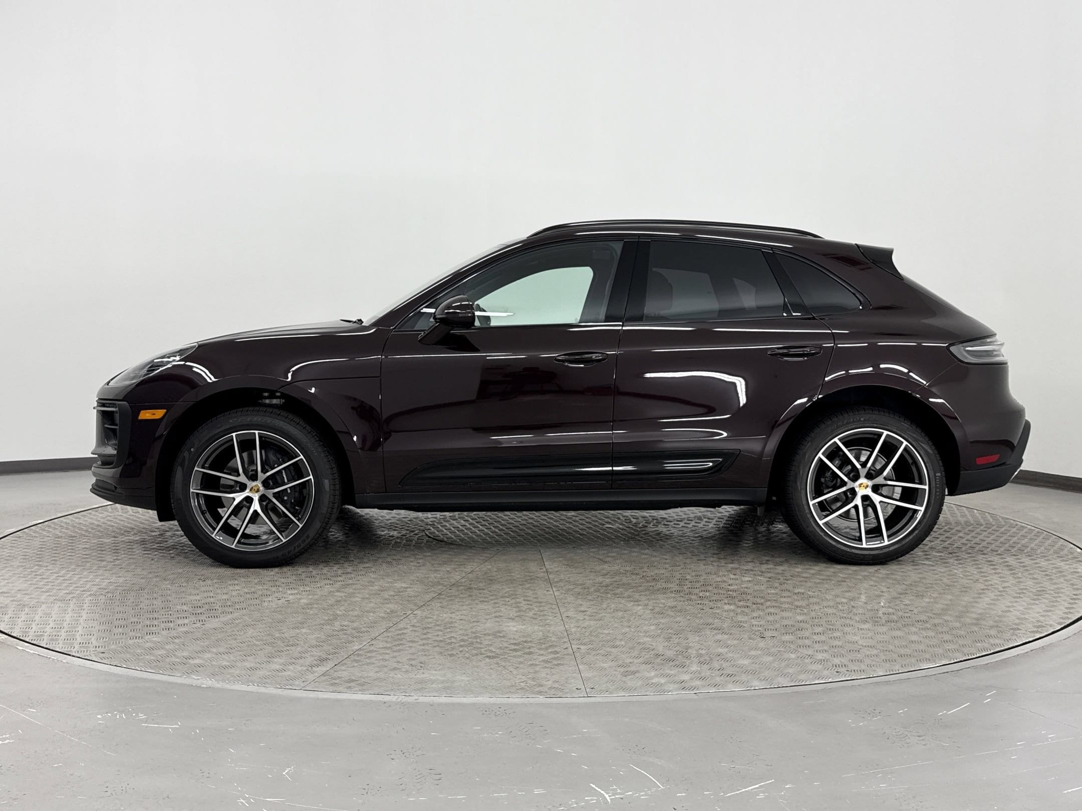 Macan T SUV
