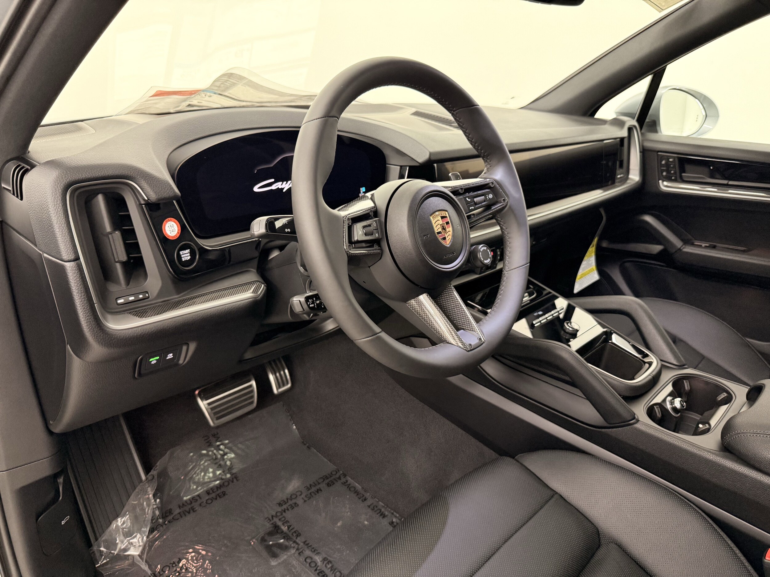 2025 Porsche Cayenne photo 4