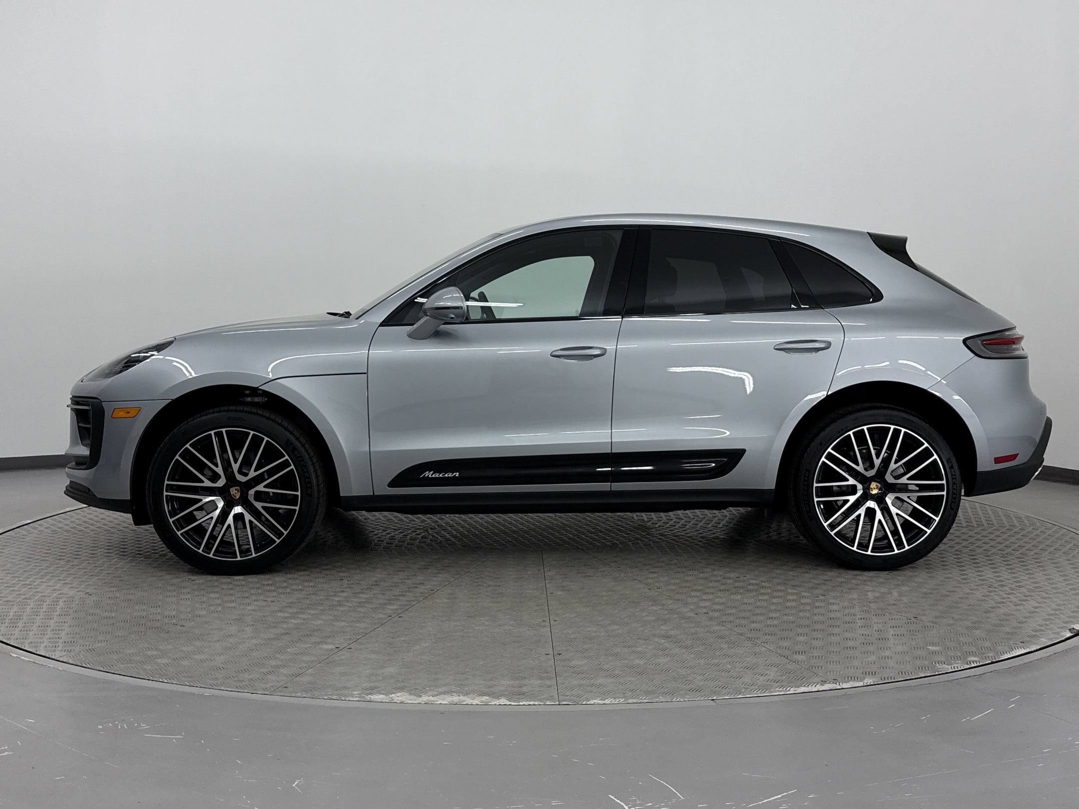 Macan SUV