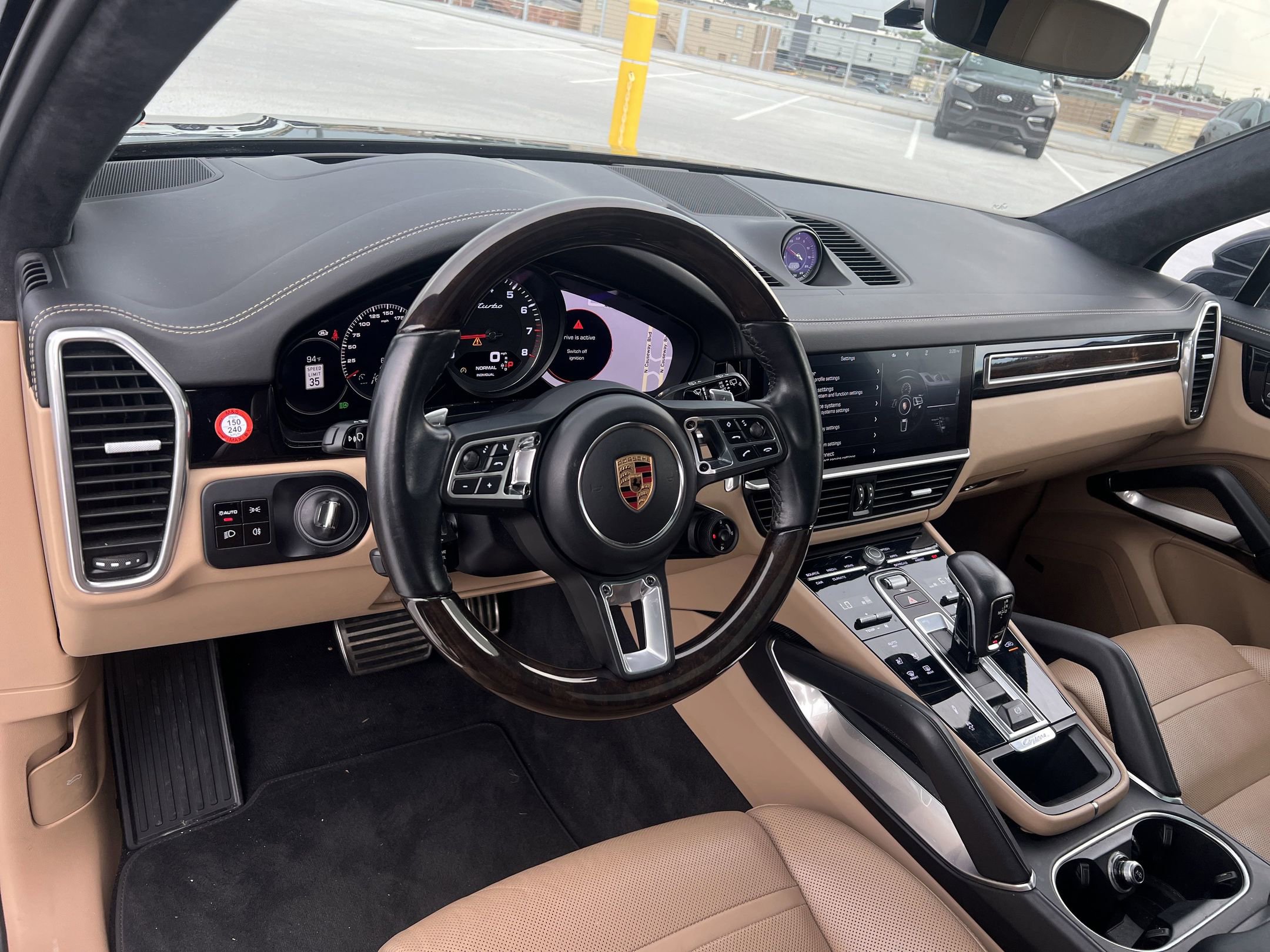 2020 Porsche Cayenne Turbo photo 4