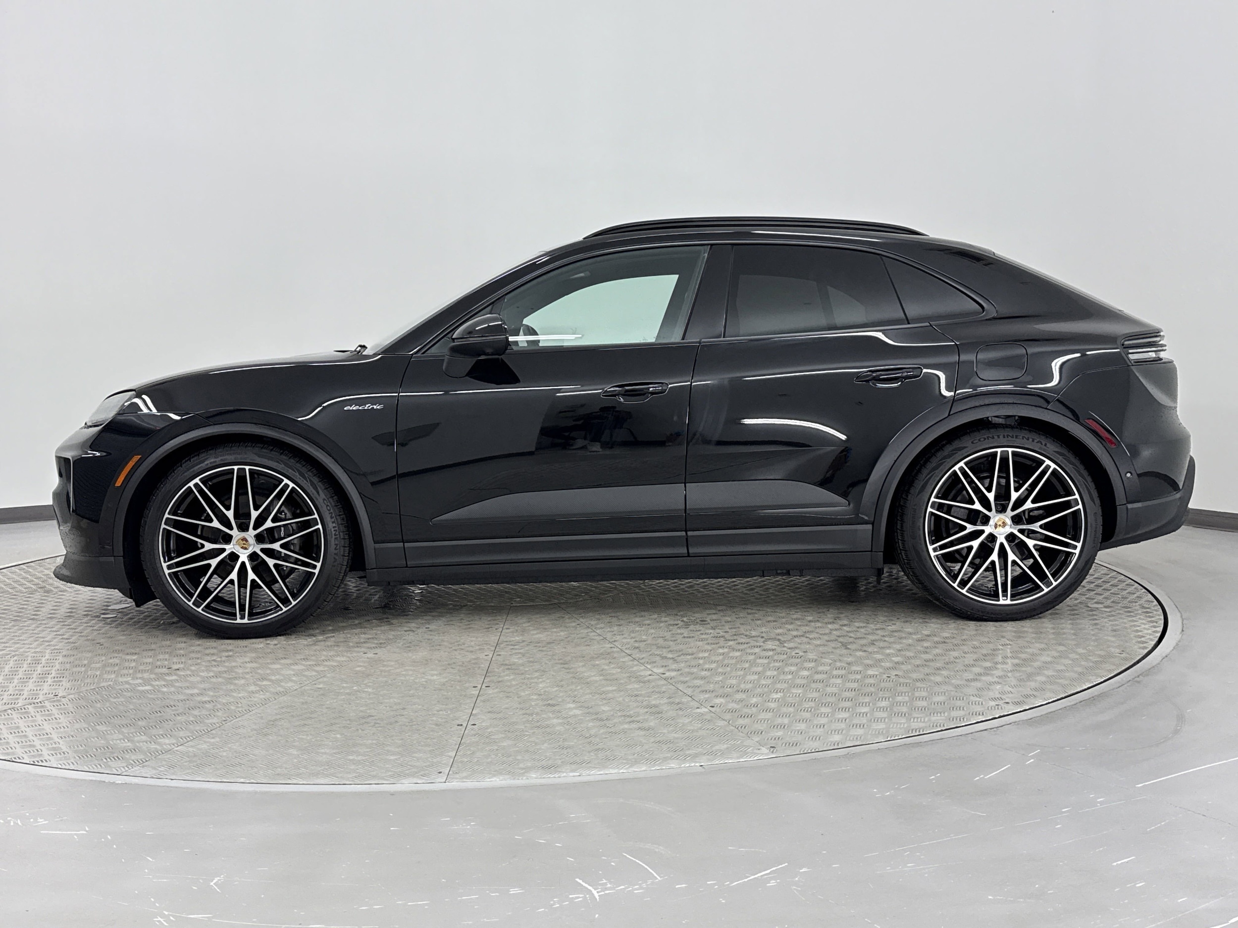 Used 2024 Porsche Macan Base with VIN WP1AA2XA6RL001463 for sale in Irondale, AL