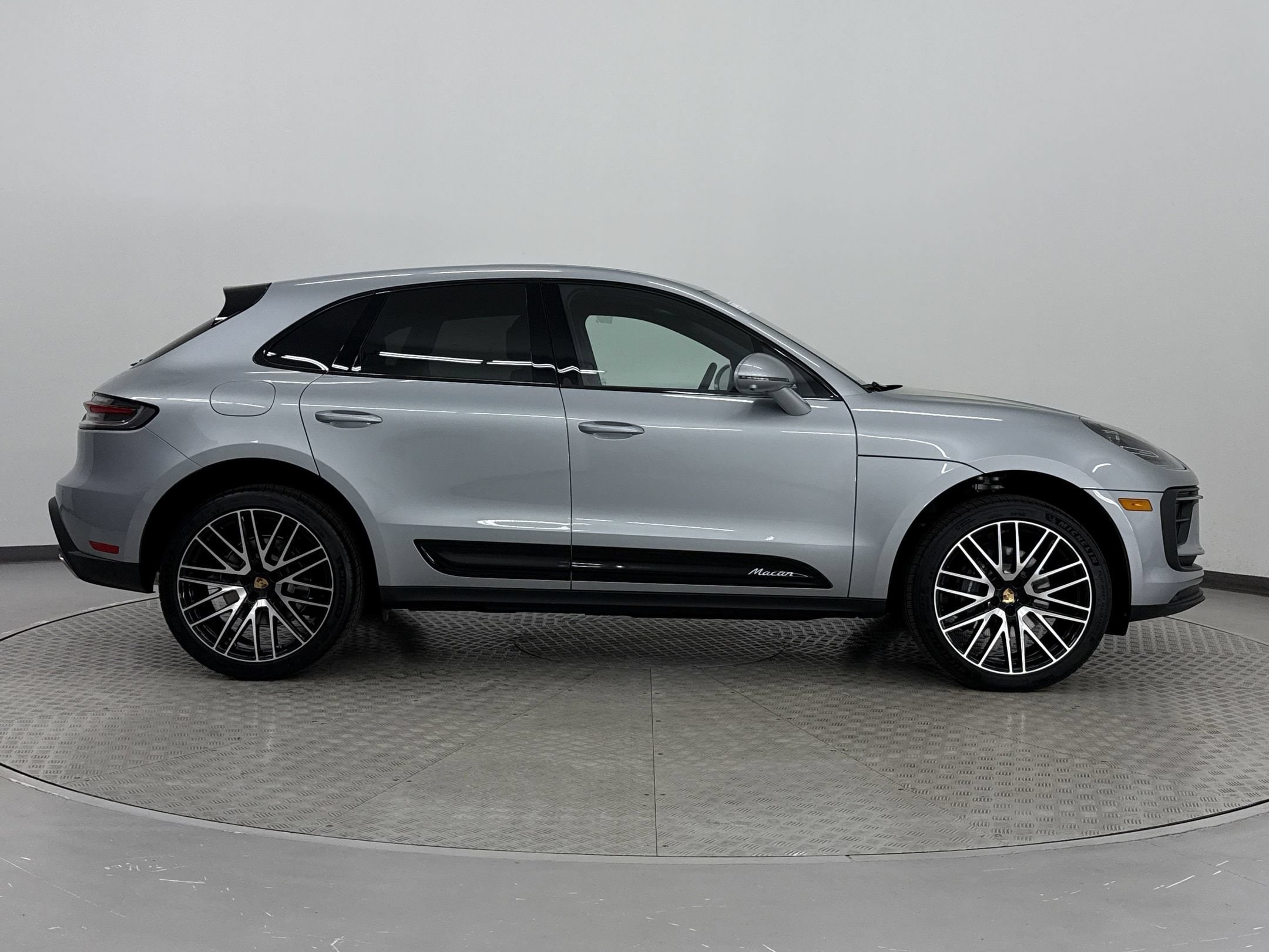 Macan SUV