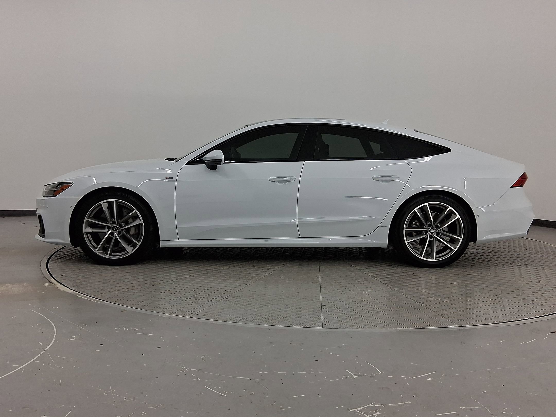 2022 Audi A7 55 Premium photo 2