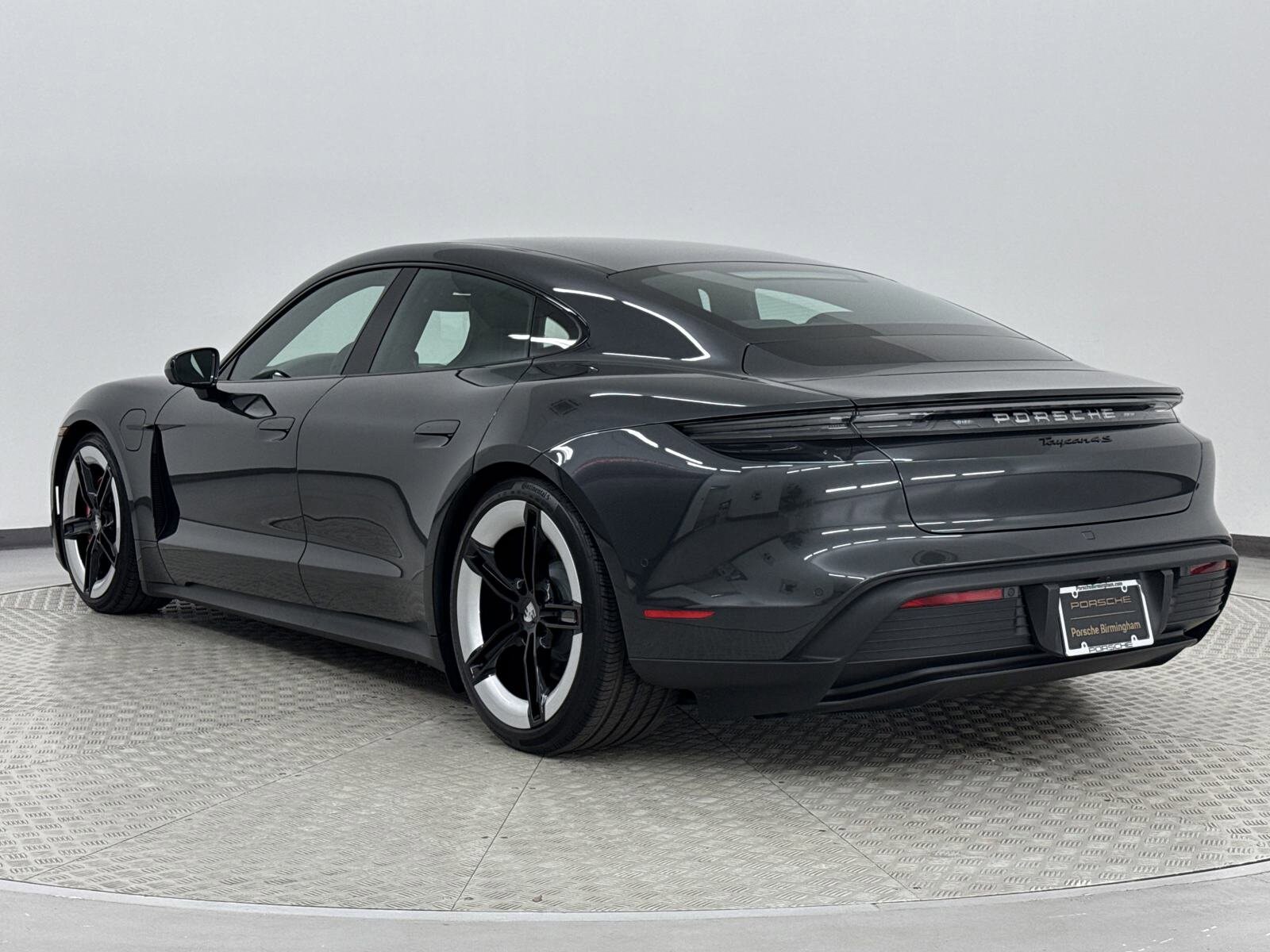 2025 Porsche Taycan 4S photo 3