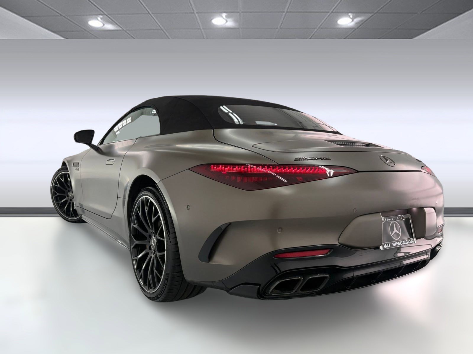 2022 Mercedes Benz SL AMG 63 photo 3