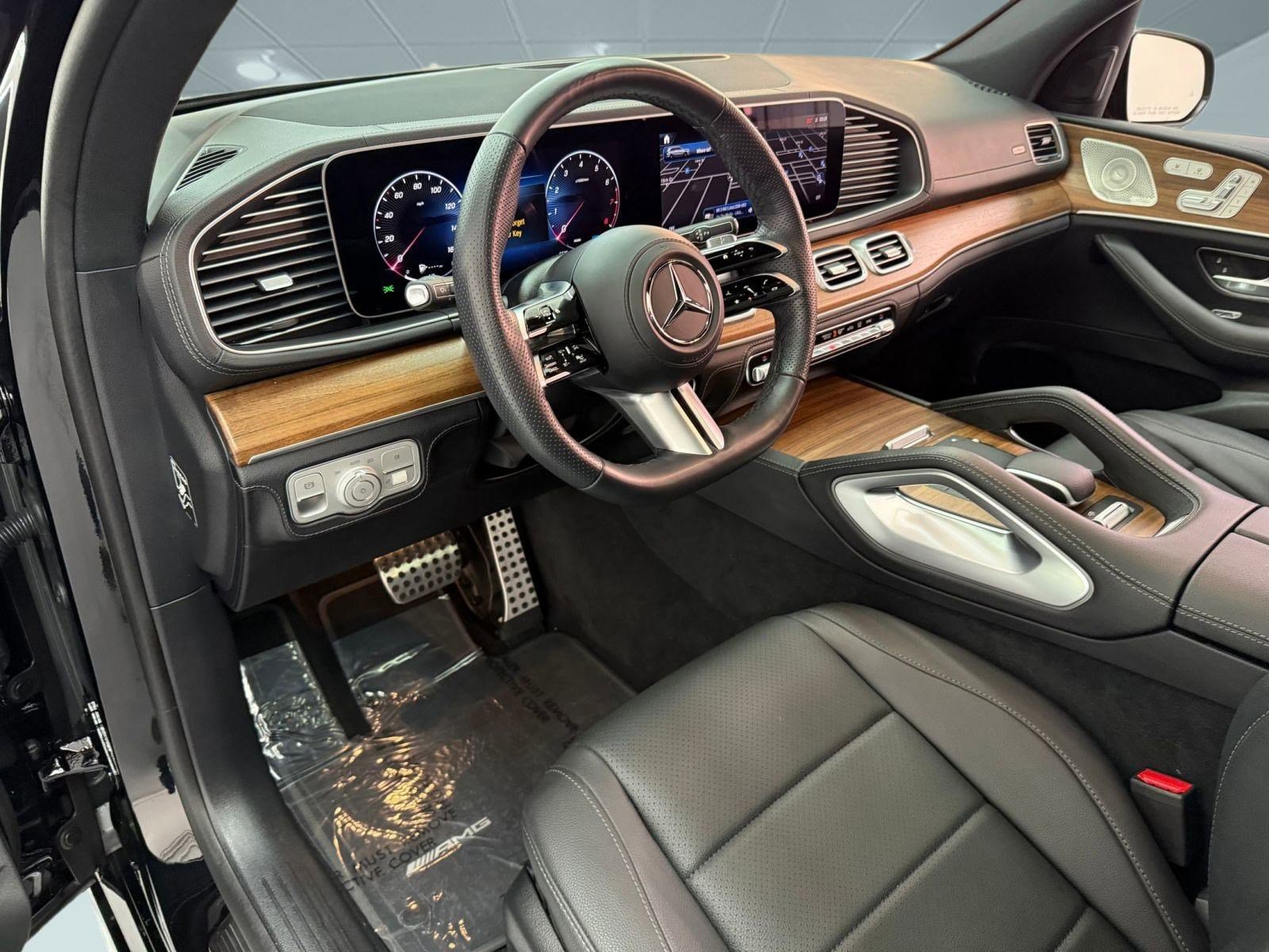 2024 Mercedes Benz GLS 450 photo 3