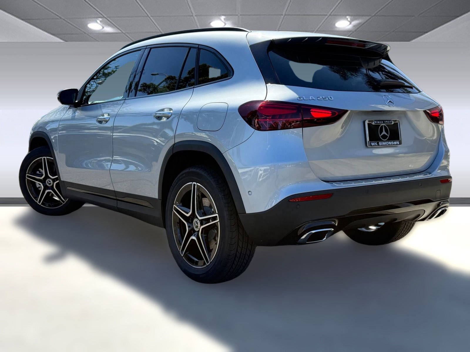 2026 Mercedes Benz GLA 250 photo 2