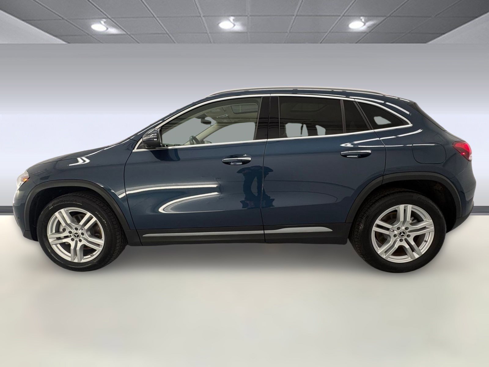 2022 Mercedes Benz GLA 250 4MATIC photo 2