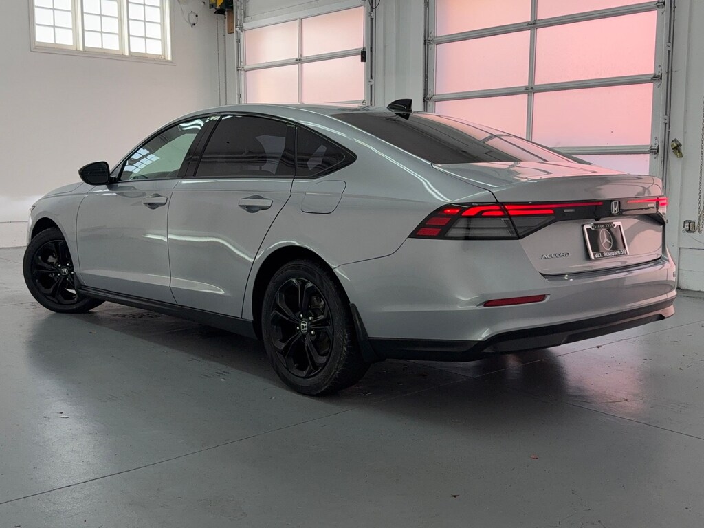 Used 2025 Honda Accord SE Sedan