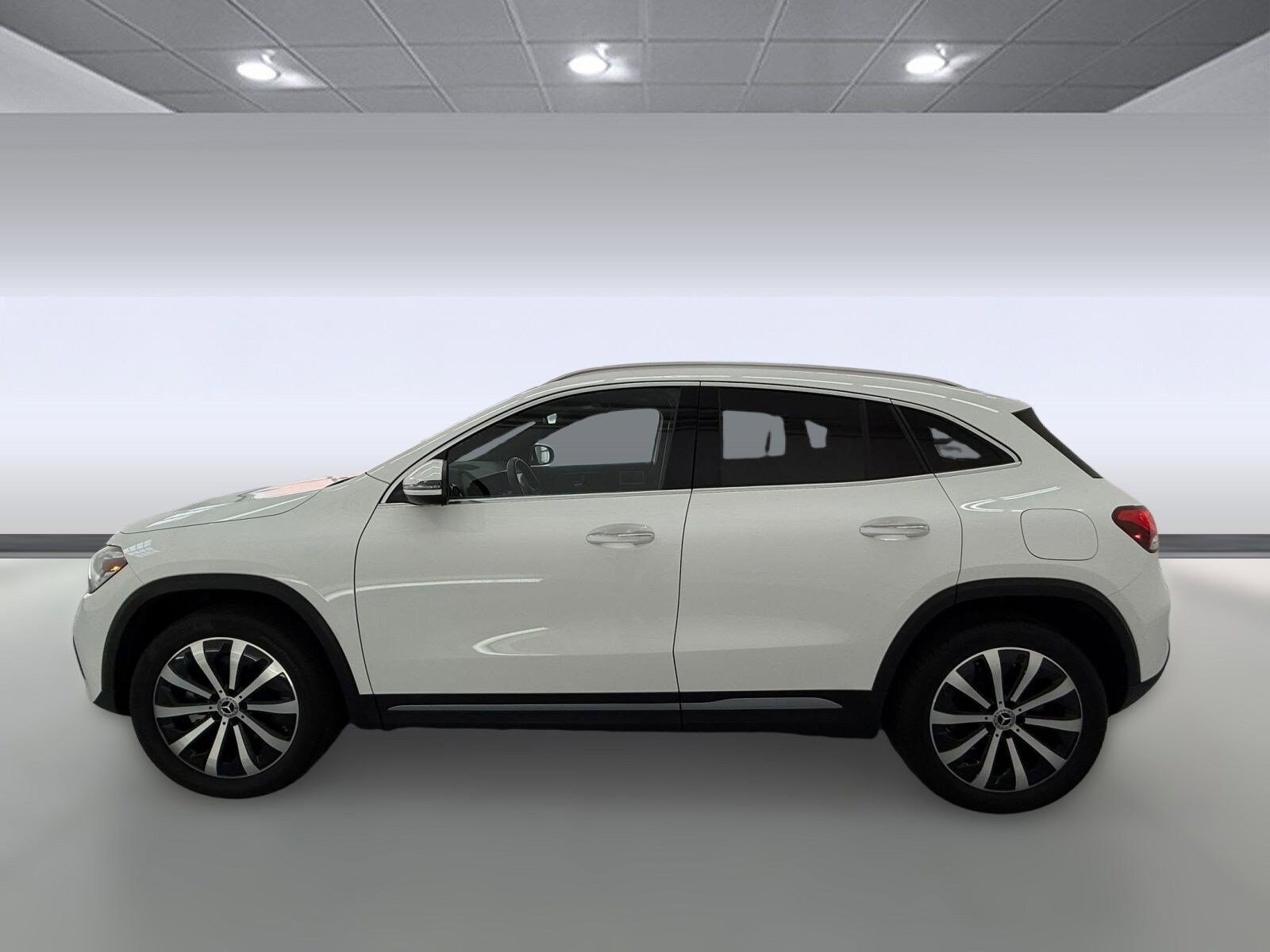 2023 Mercedes Benz GLA 250 photo 2