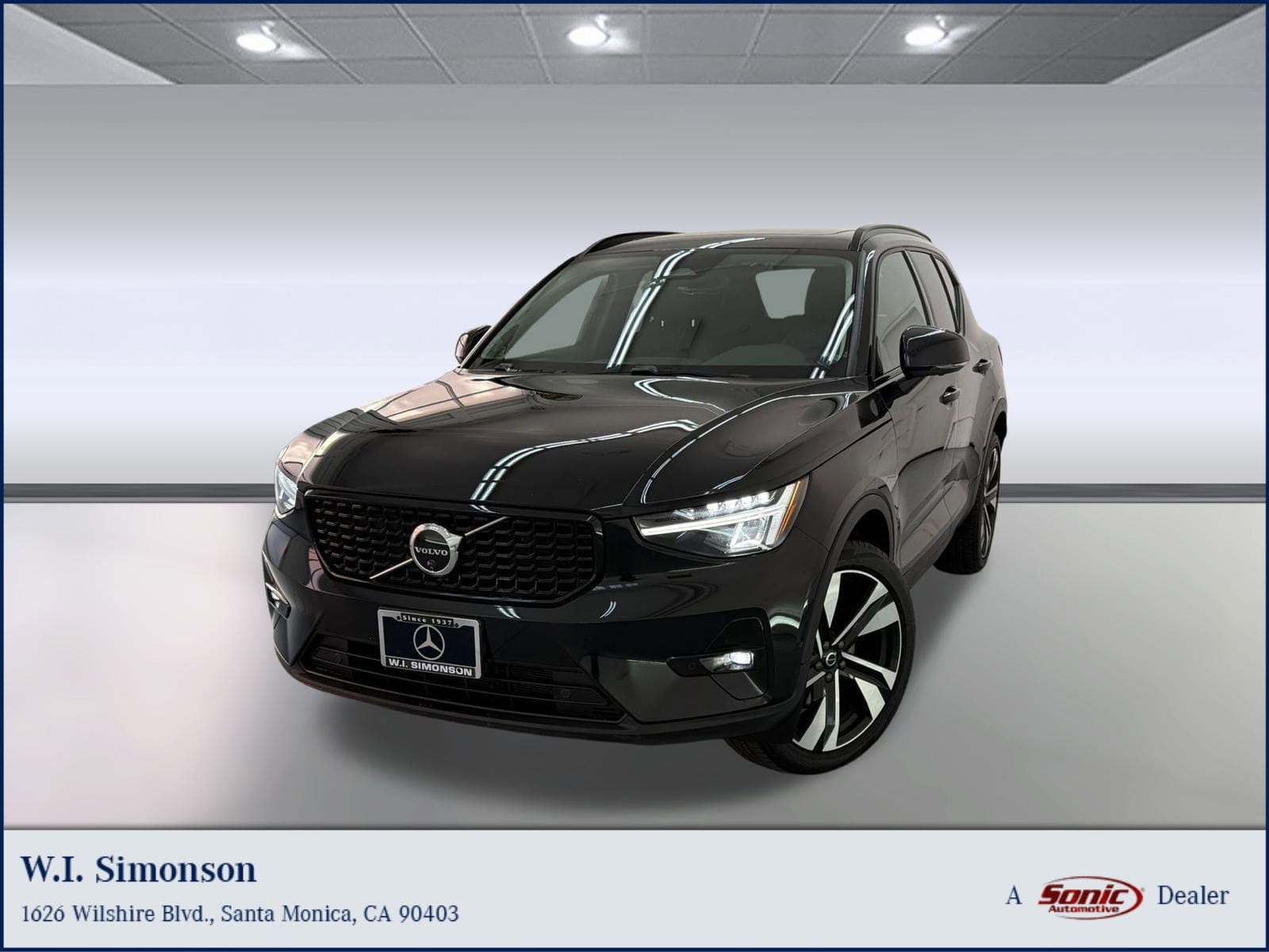 2025 Volvo XC40 Plus's photo