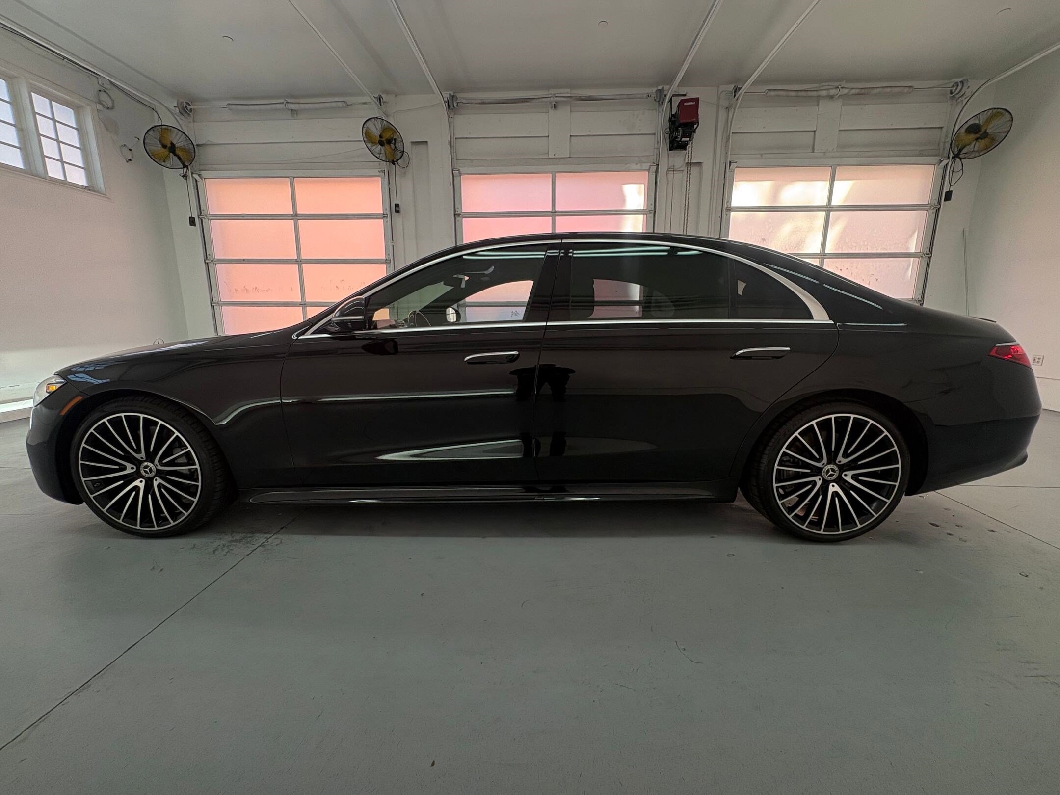 2022 Mercedes Benz S 580 4MATIC photo 2