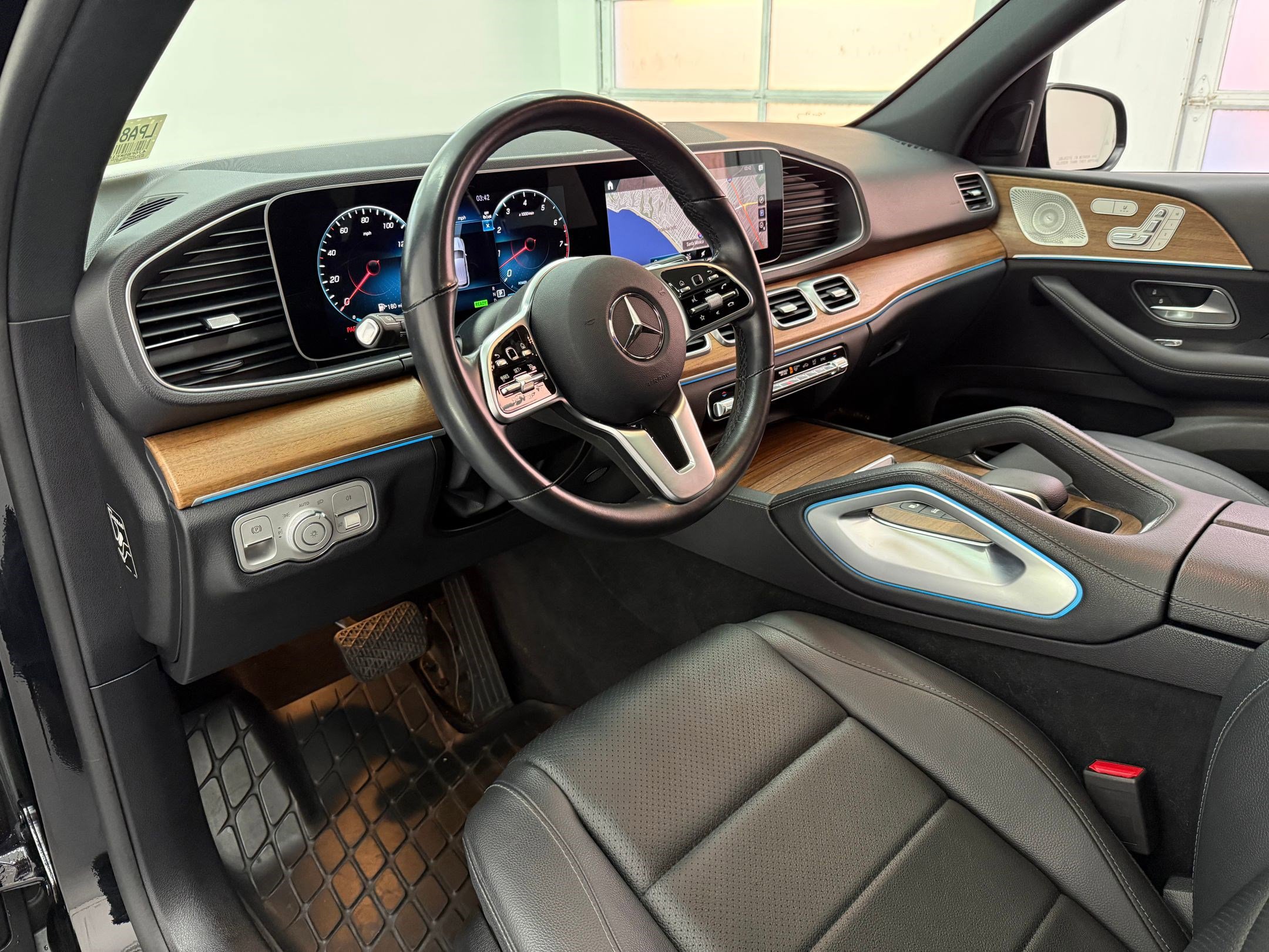 2023 Mercedes Benz GLE 450 4MATIC photo 4