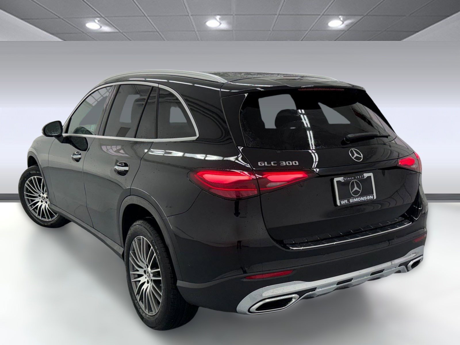 2026 Mercedes Benz GLC 300 photo 2