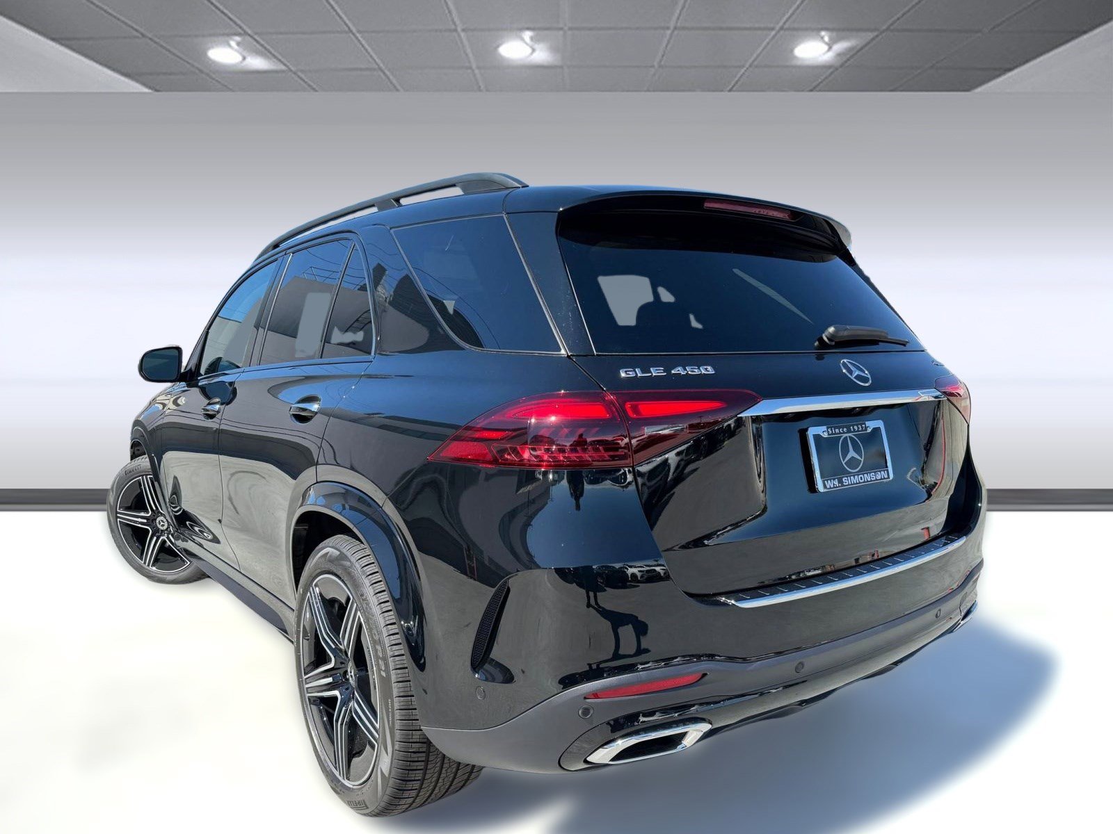 2026 Mercedes Benz GLE 450 4MATIC photo 2