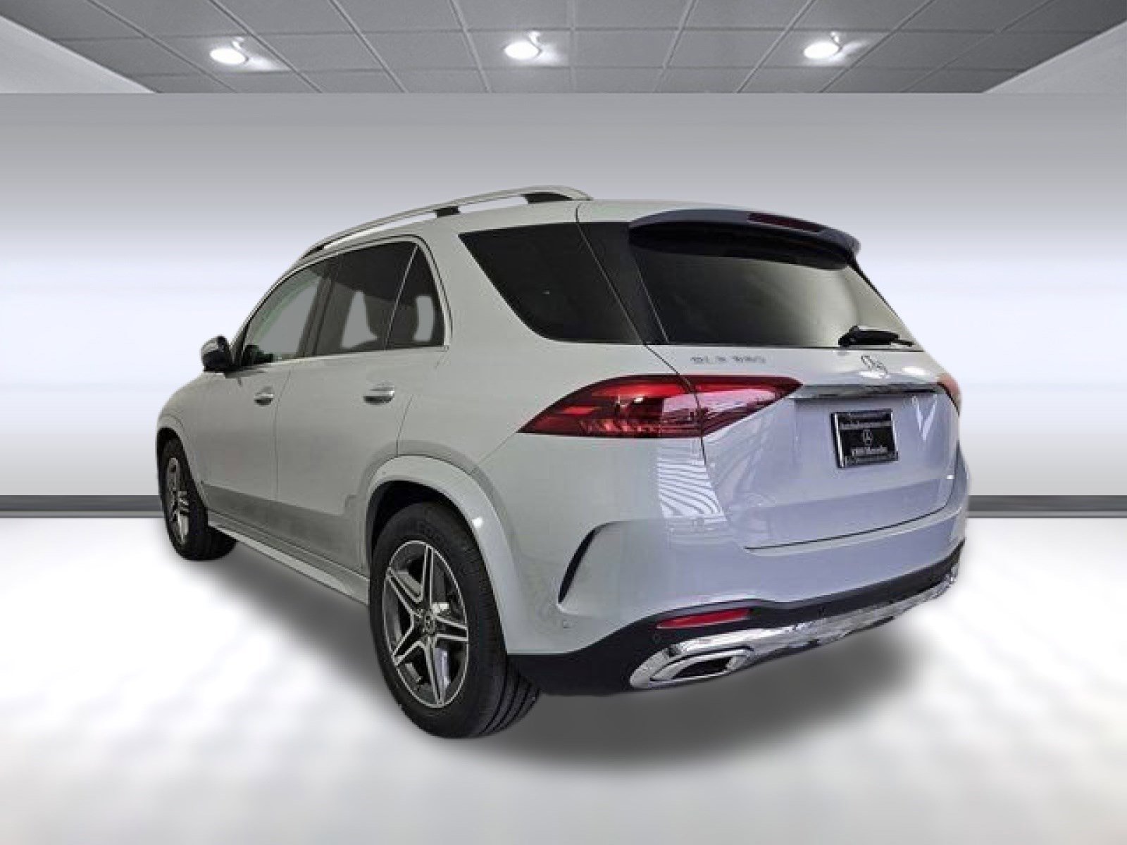 2025 Mercedes Benz GLE 350 4MATIC photo 2