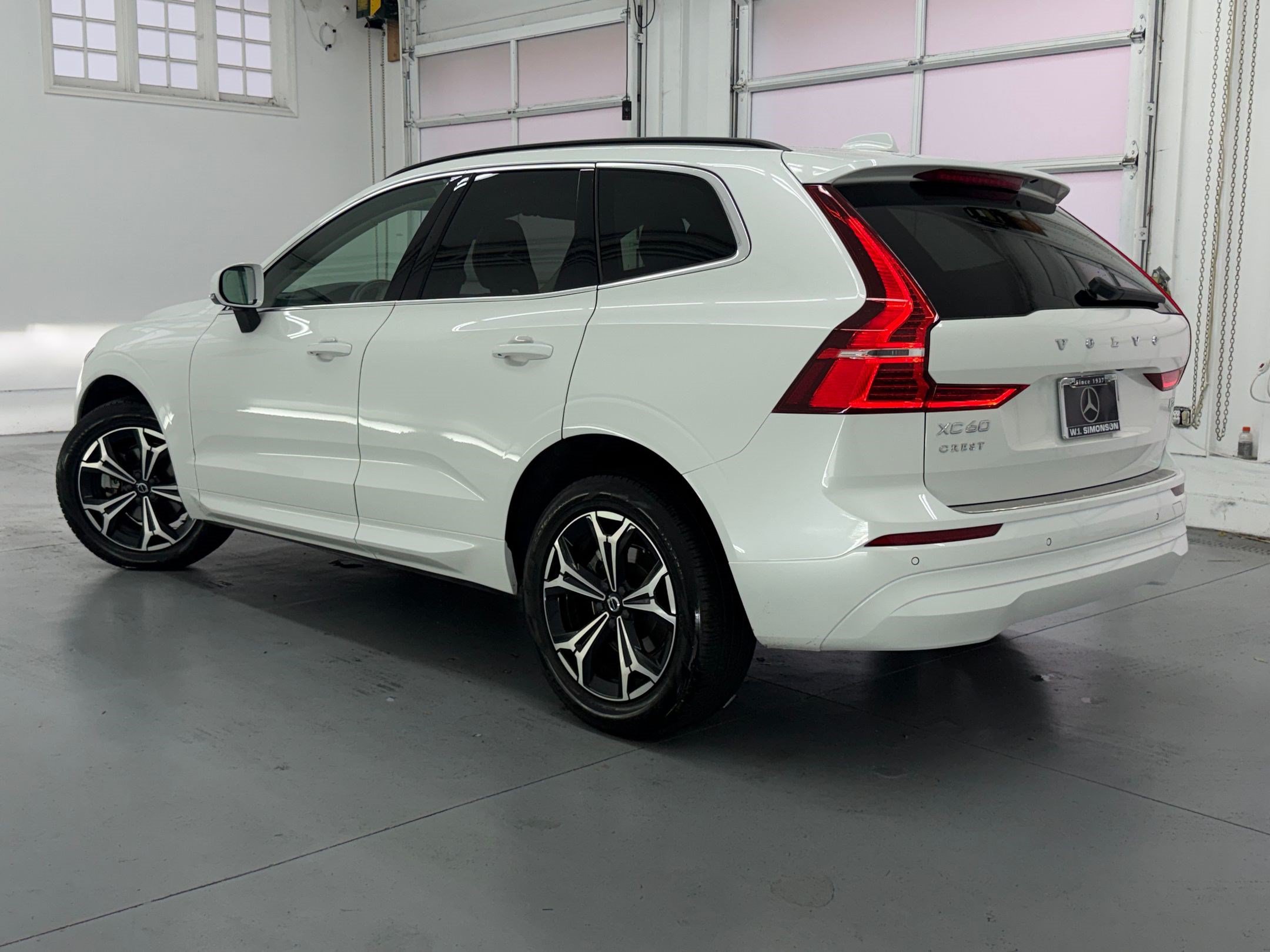 Used 2022 Volvo XC60 Momentum SUV