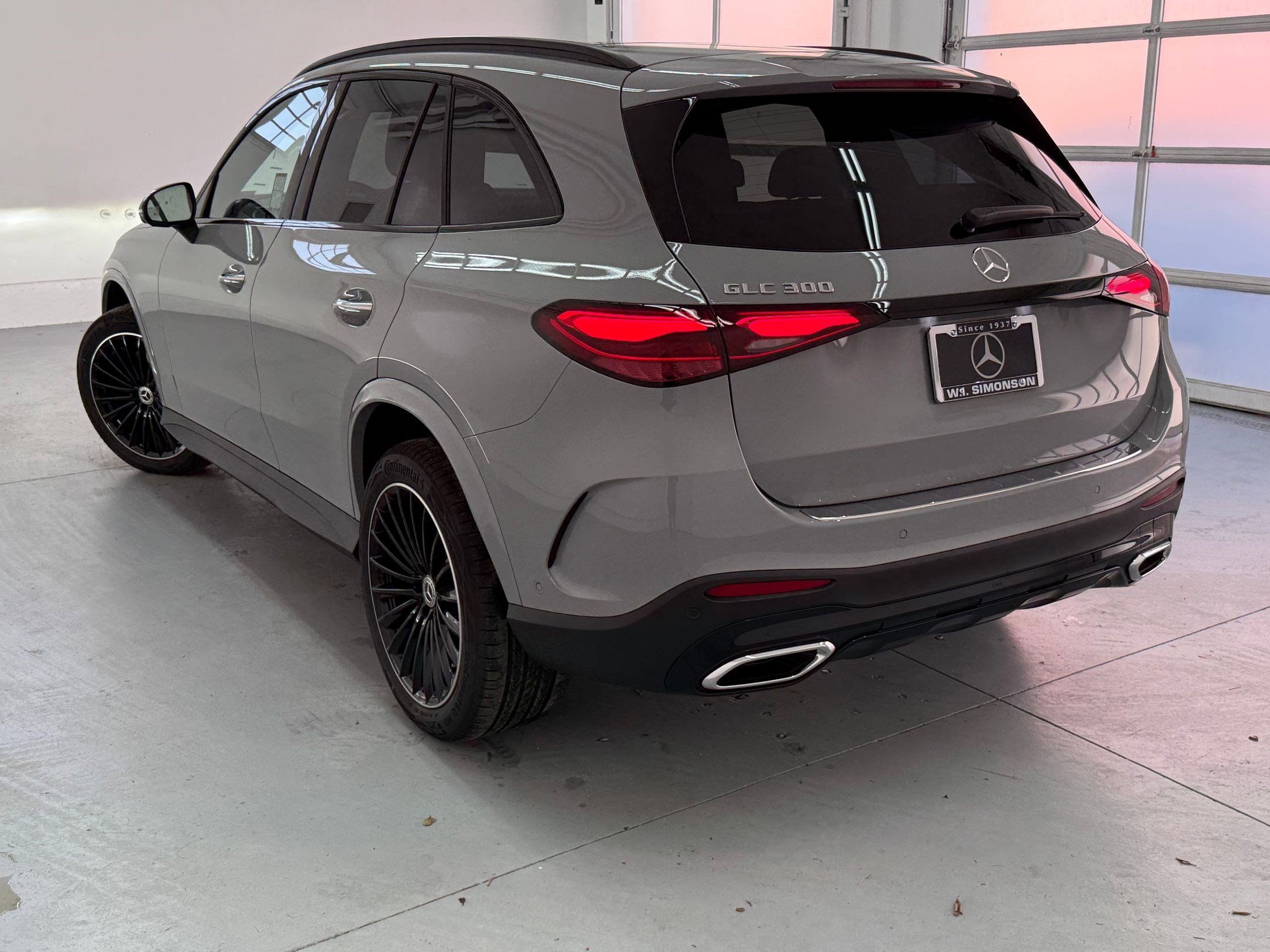 2026 Mercedes Benz GLC 300 photo 2