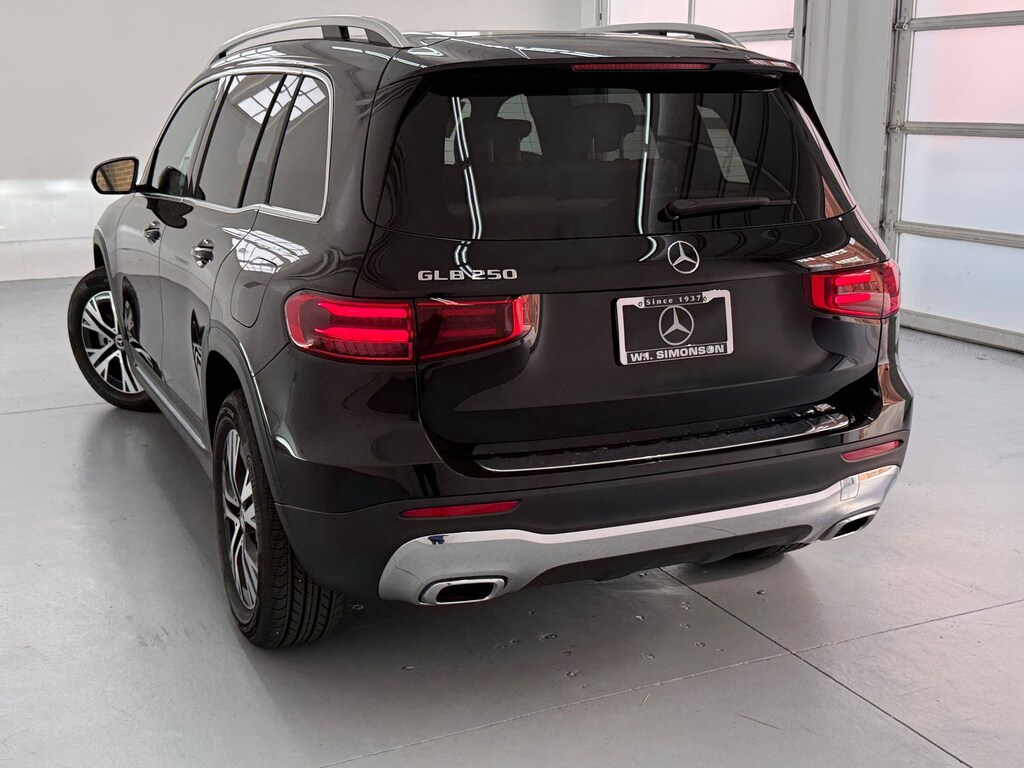 New 2026 Mercedes-Benz GLB 250 SUV