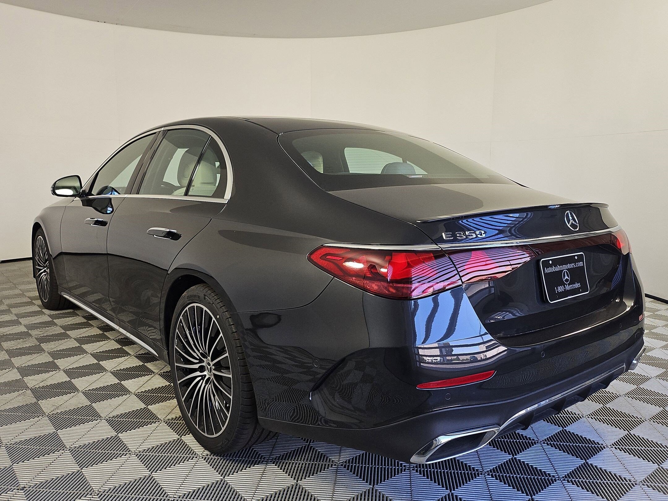 2025 Mercedes Benz E 350 Sedan photo 2
