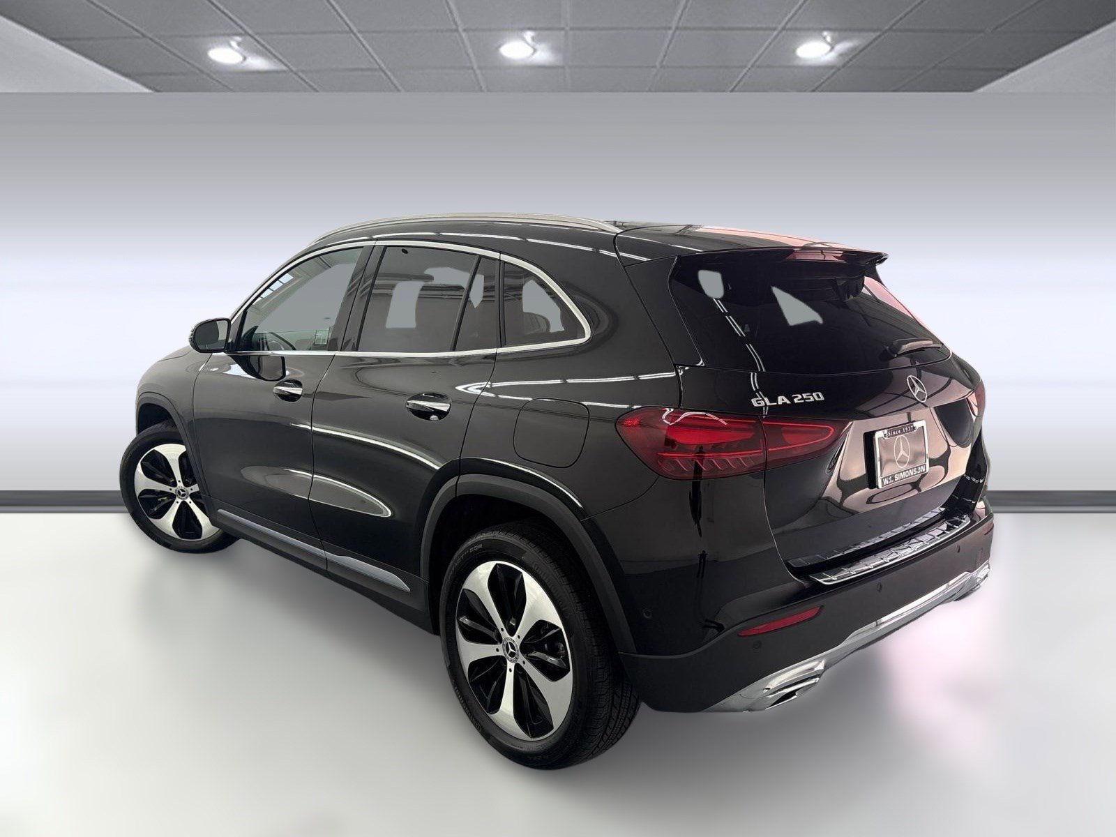 2025 Mercedes Benz GLA 250 photo 3