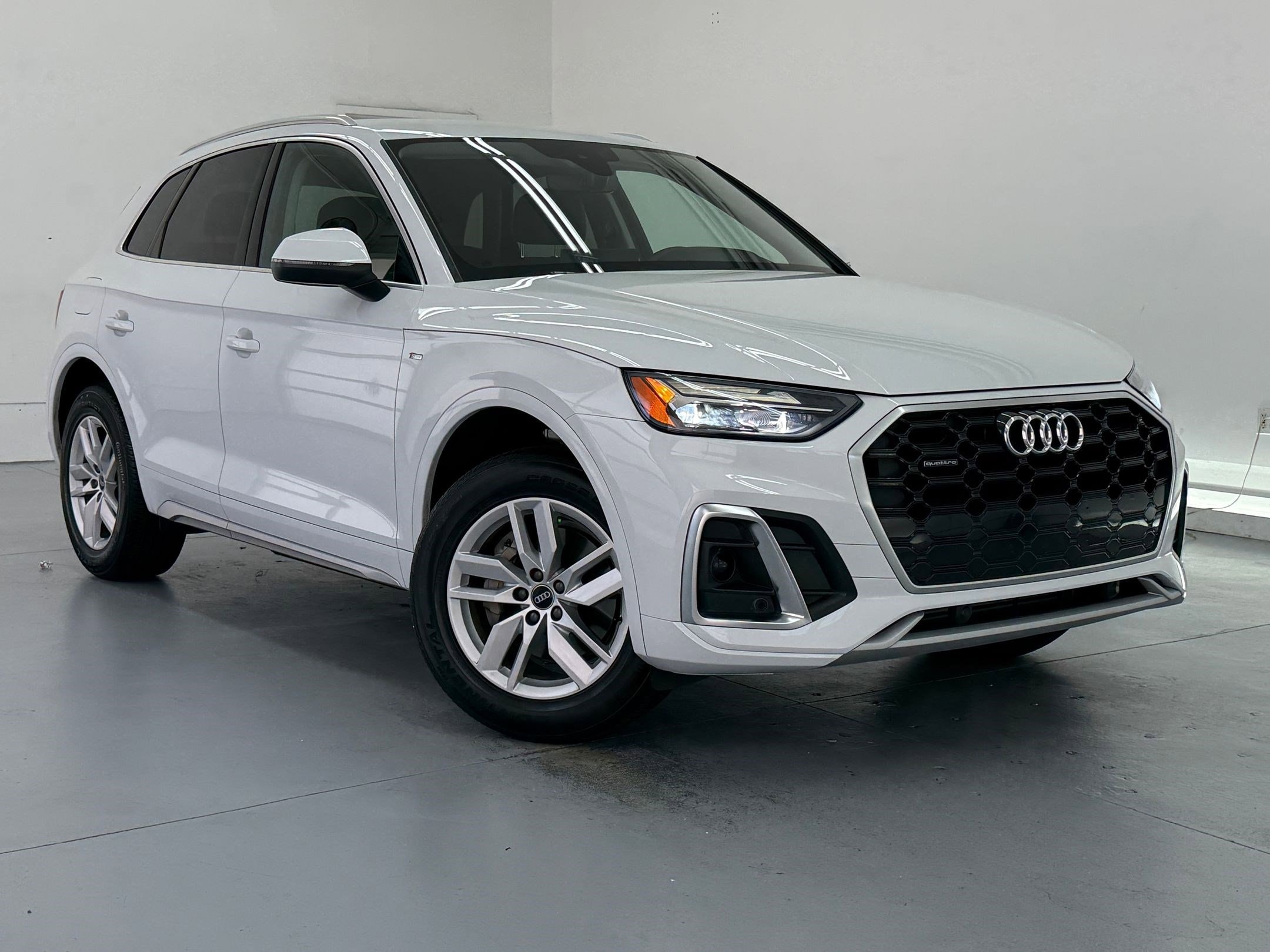 2022 Audi Q5 S line Premium photo 5