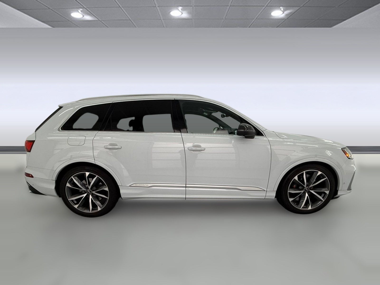 SQ7 Prestige SUV