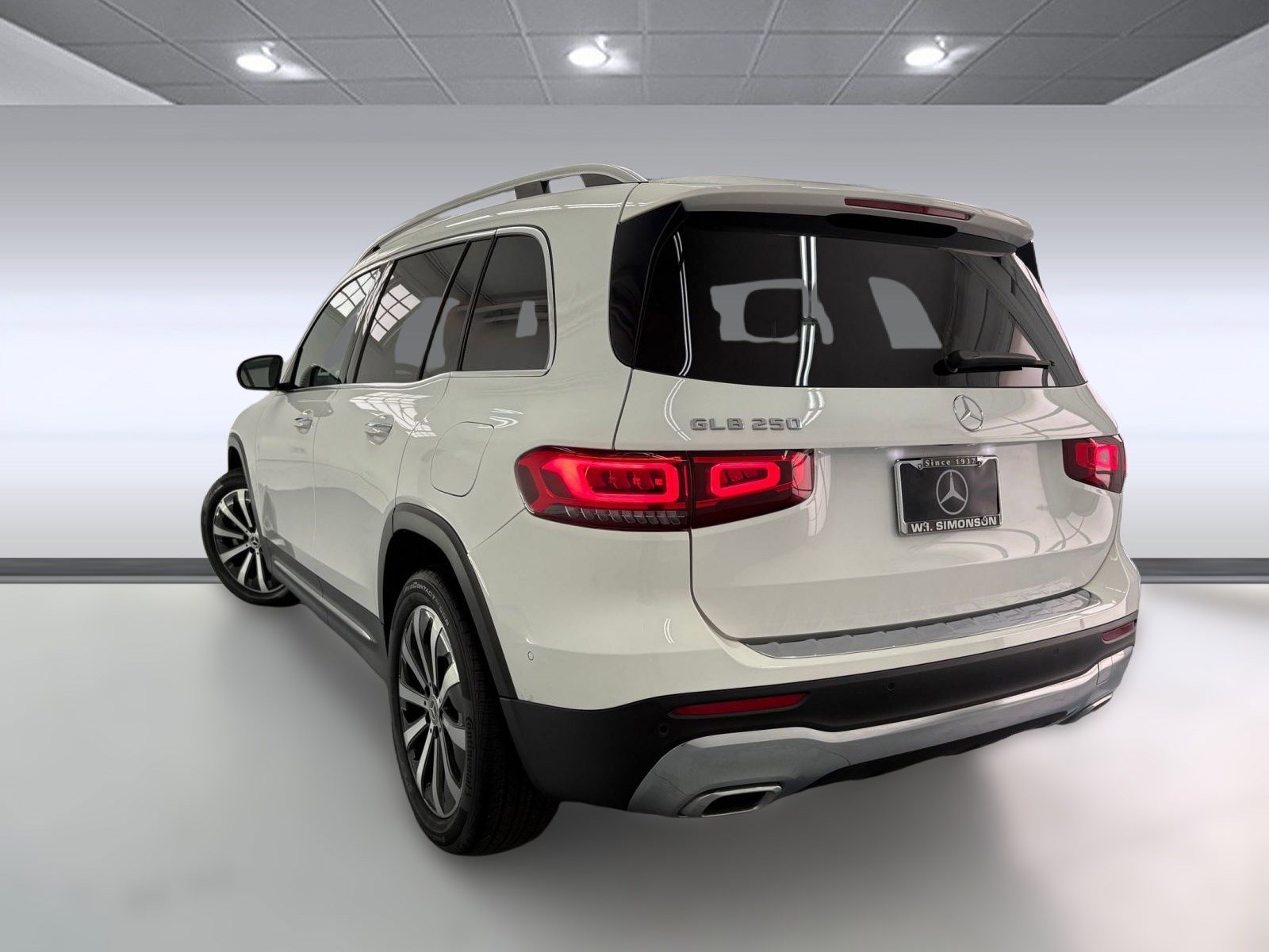2022 Mercedes Benz GLB 250 photo 3