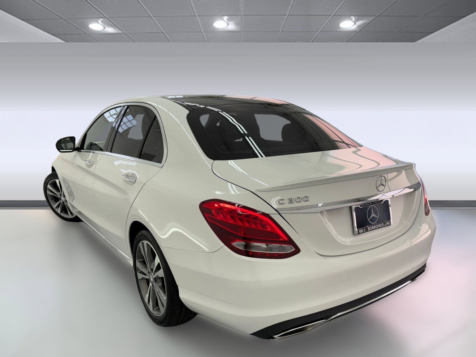 2016 Mercedes Benz C 300 Sedan photo 3