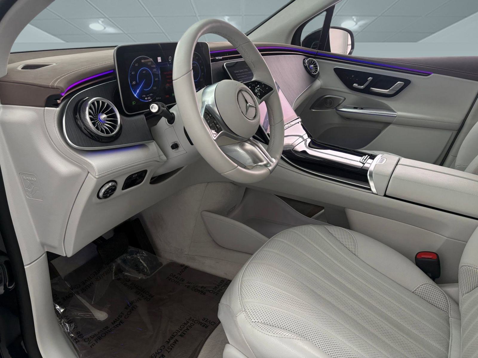 2023 Mercedes Benz 500 4MATIC photo 4