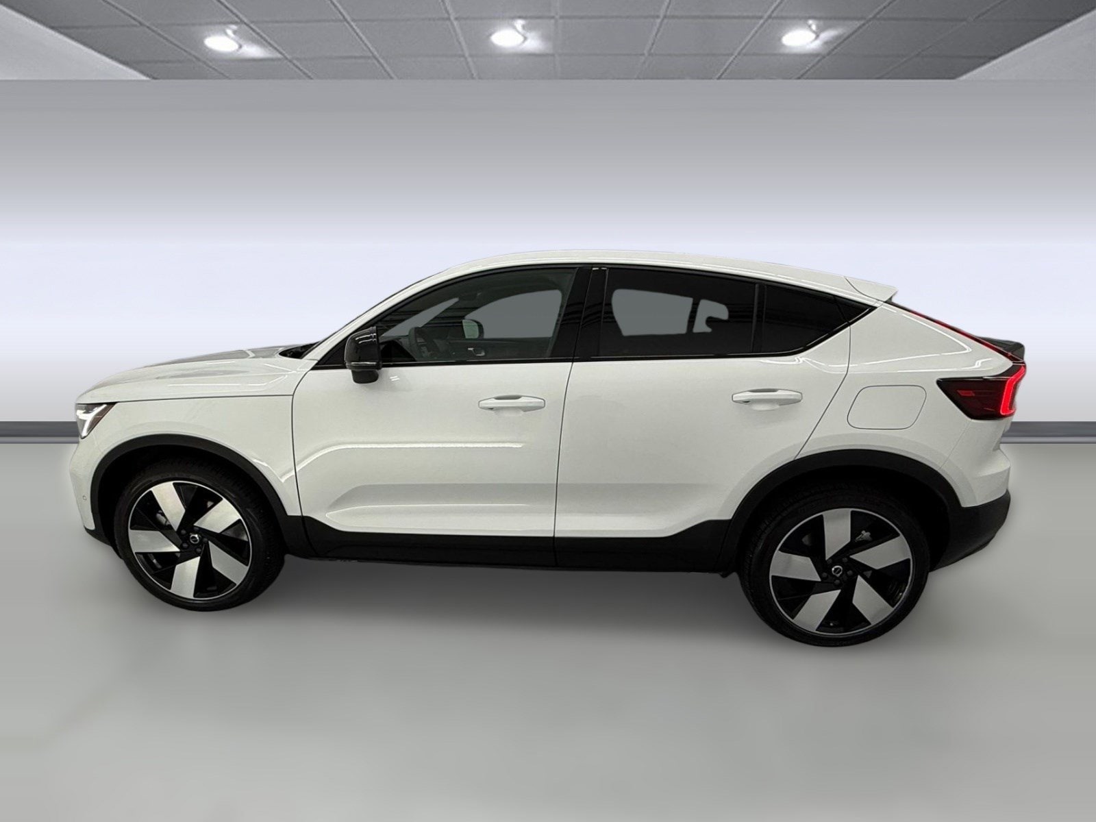 Used 2023 Volvo C40 Ultimate with VIN YV4ED3GM2P2044999 for sale in Santa Monica, CA