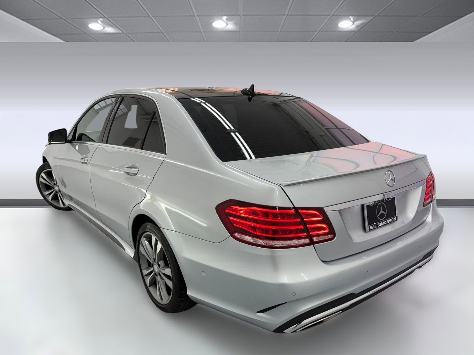 2016 Mercedes Benz E 350 Sport Sedan photo 3