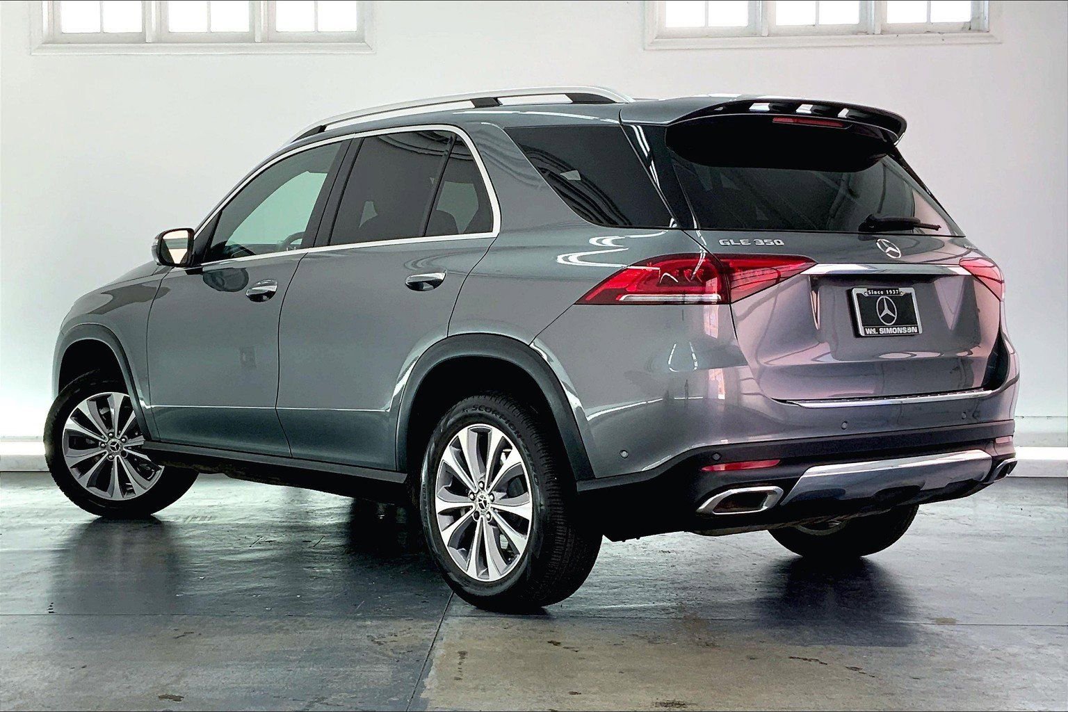 2023 Mercedes Benz GLE 350 4MATIC photo 2