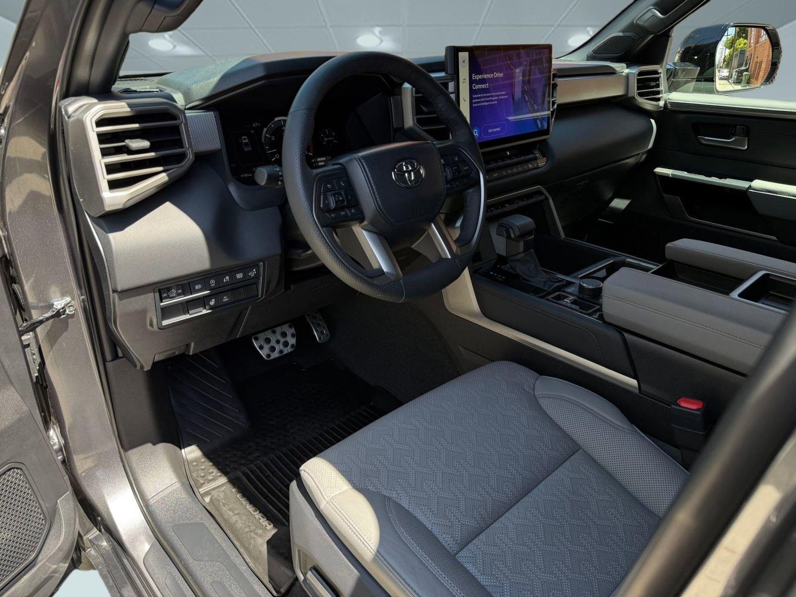2025 Toyota Tundra Limited photo 4