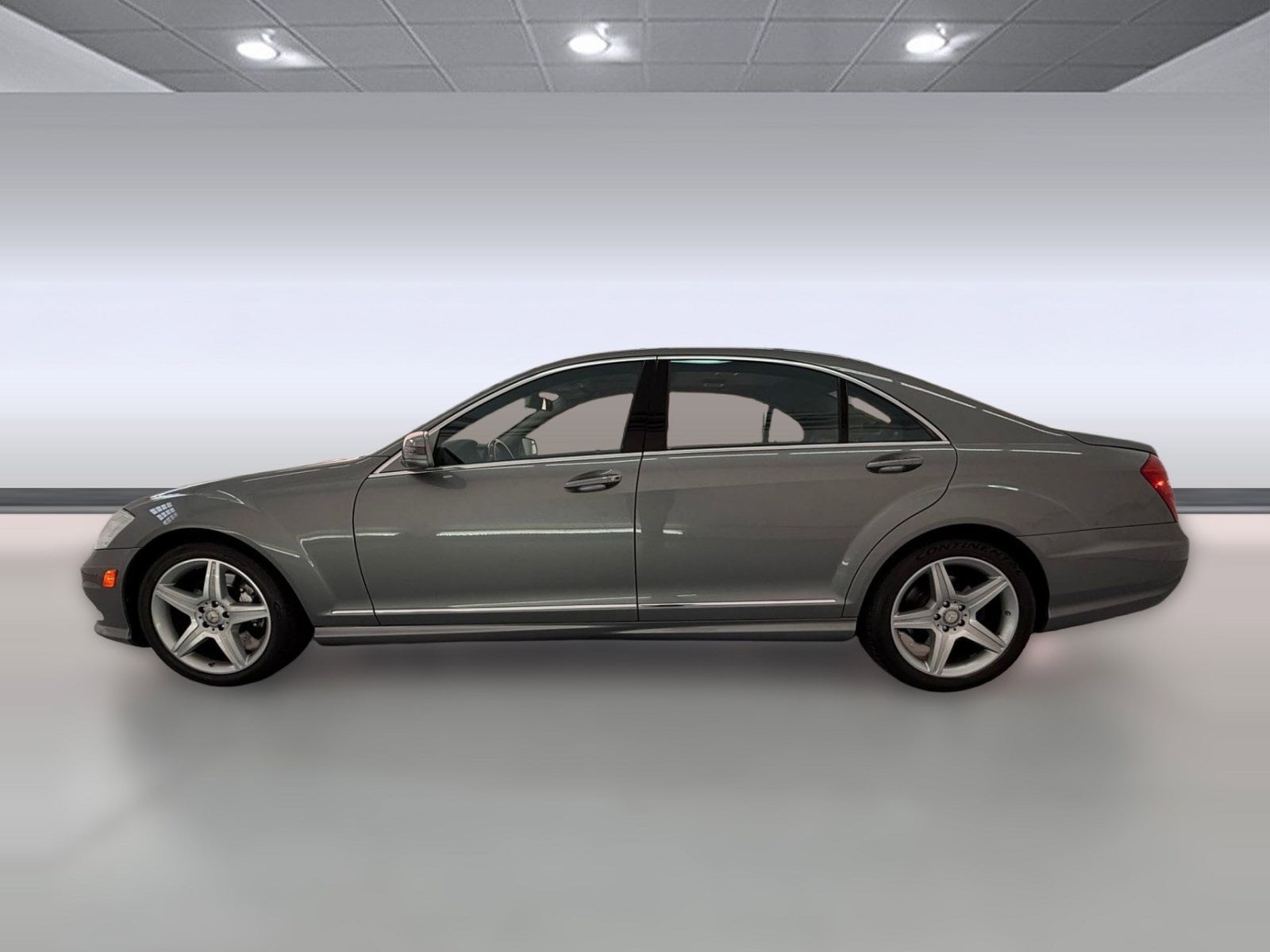 Used 2011 Mercedes-Benz S-Class S550 with VIN WDDNG7BBXBA388883 for sale in Santa Monica, CA