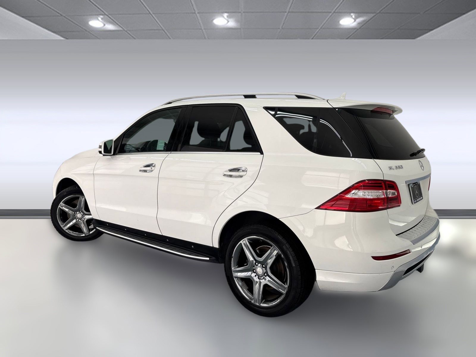 2014 Mercedes Benz ML 550 photo 3