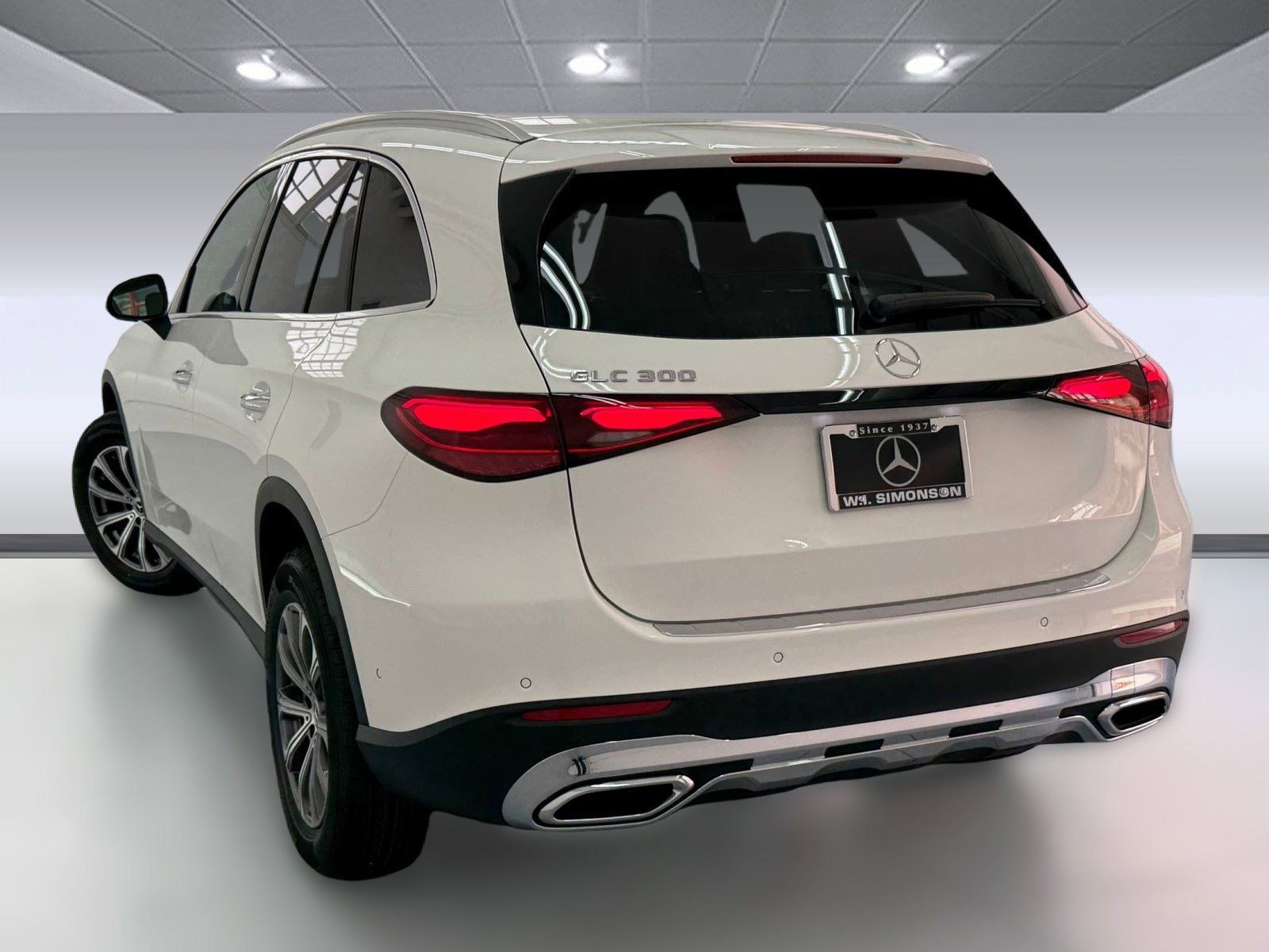 2026 Mercedes Benz GLC 300 photo 2