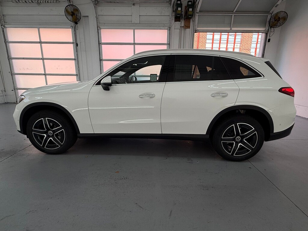New 2027 Mercedes-Benz GLC 300 SUV