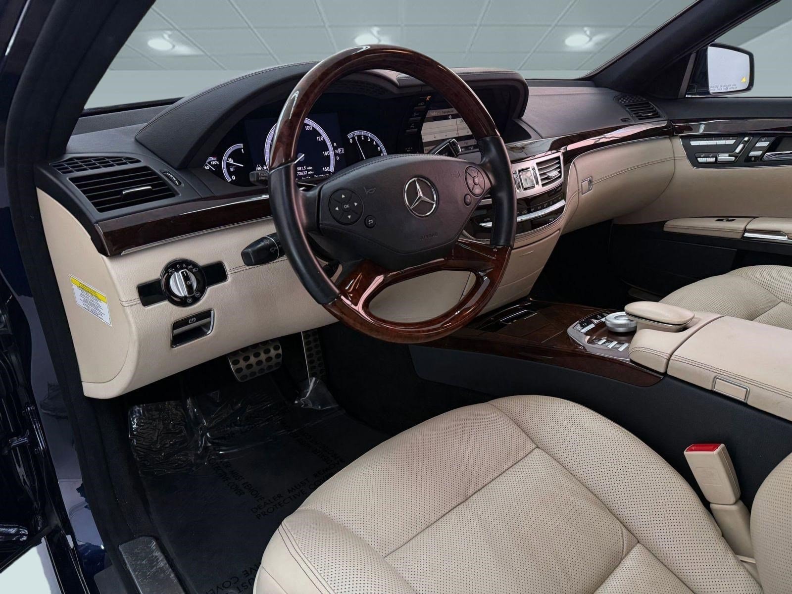 2013 Mercedes-Benz S-Class S 550 photo 2