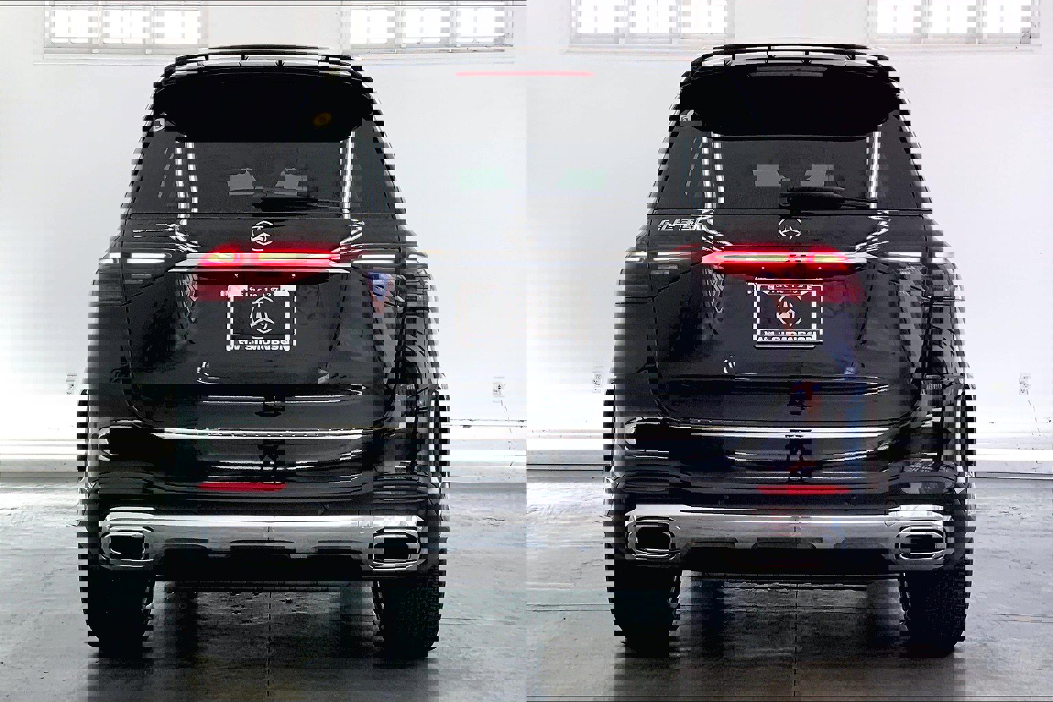 2025 Mercedes Benz GLE 350 4MATIC photo 2
