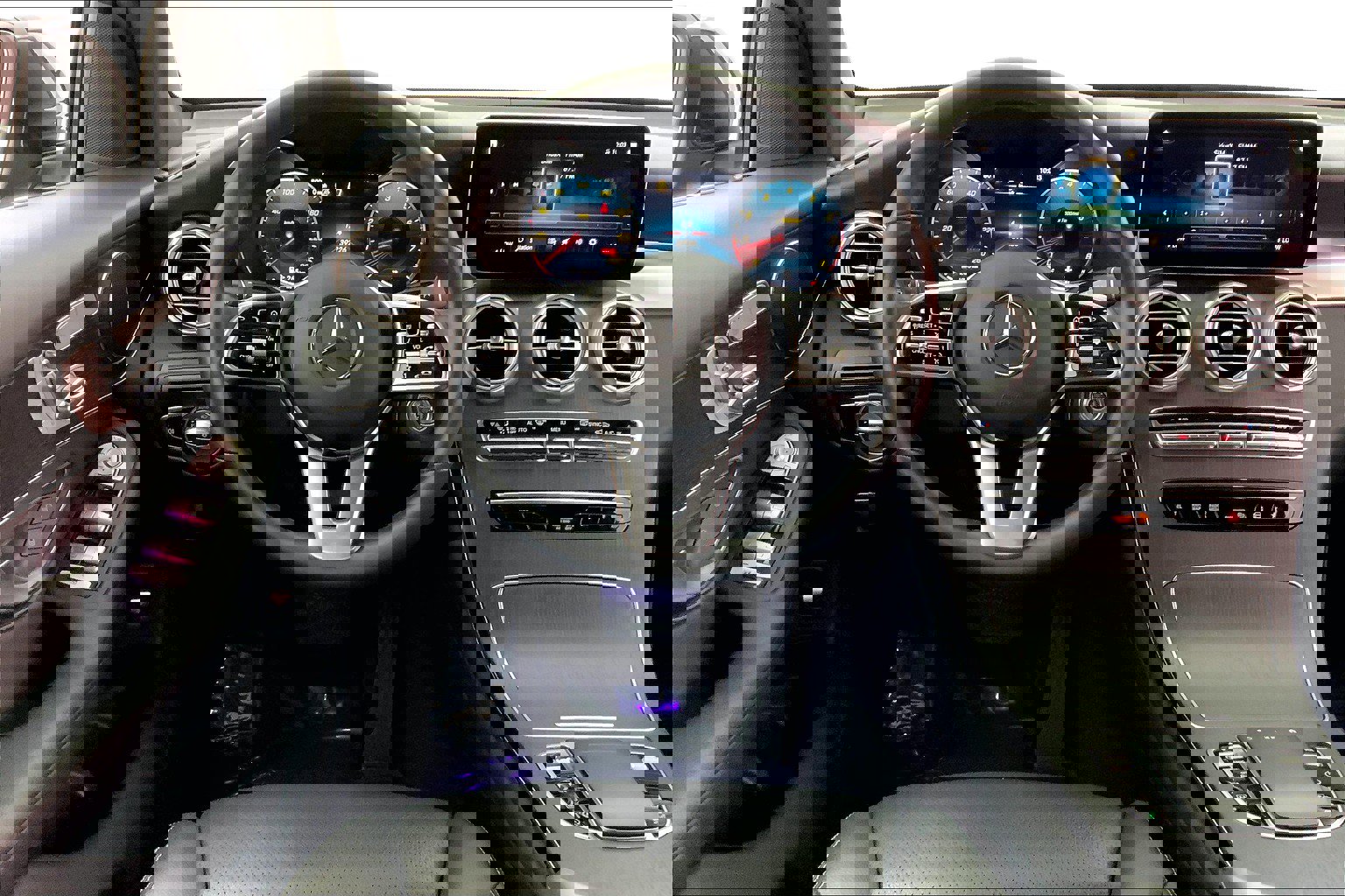 2022 Mercedes Benz GLC 300 photo 4