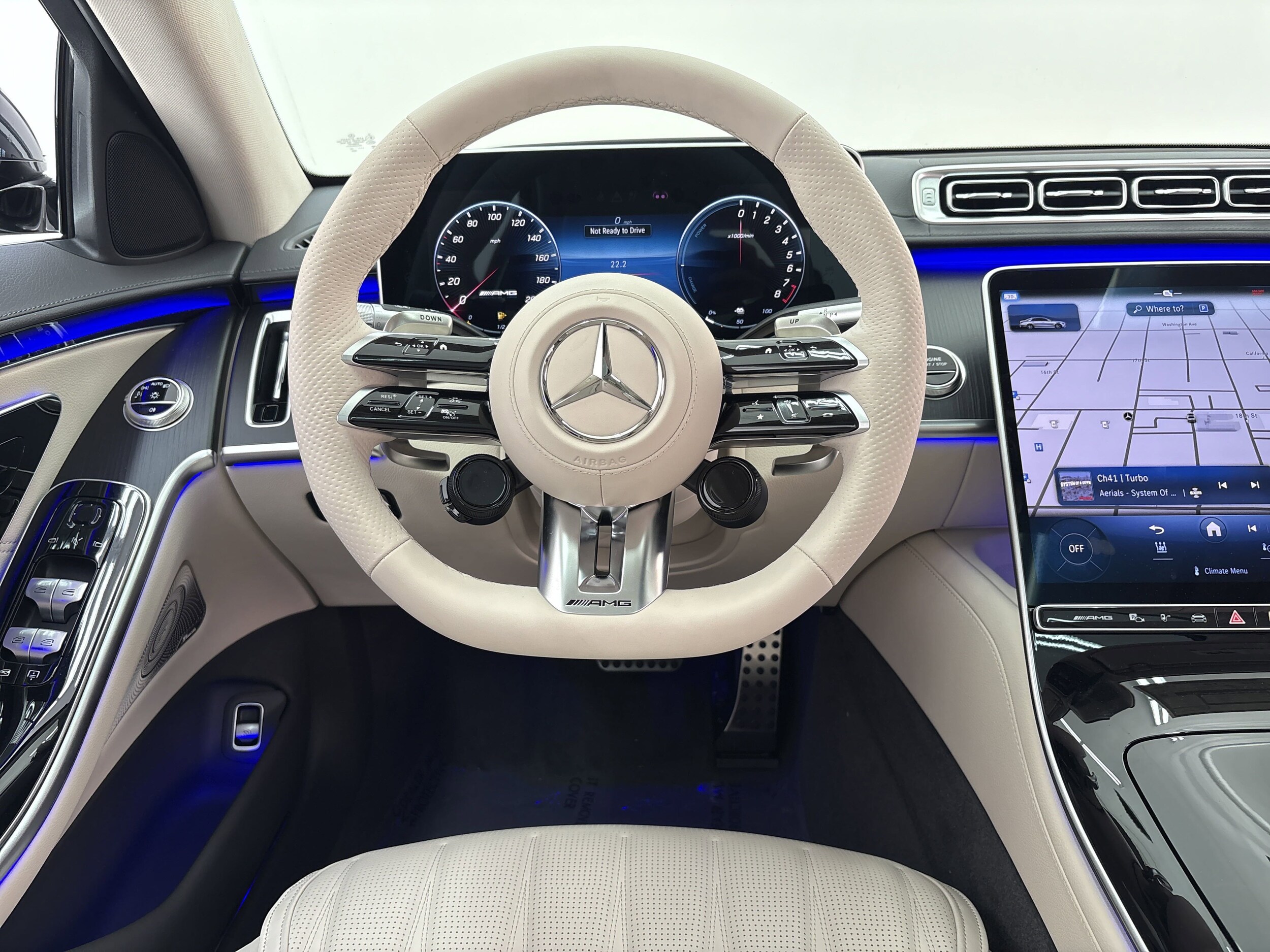 2025 Mercedes Benz S AMG 63 photo 4