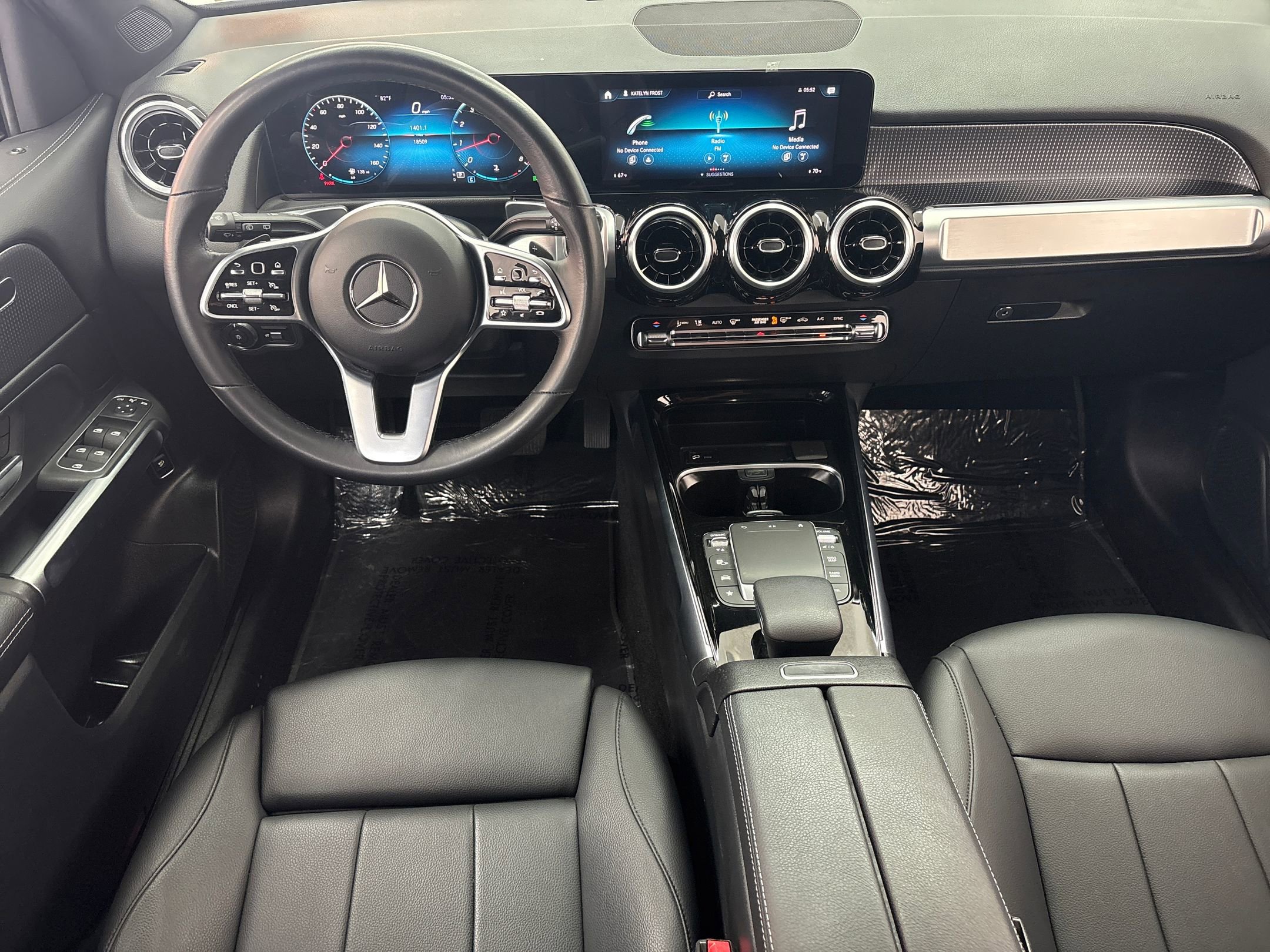 2022 Mercedes Benz GLB 250 photo 3