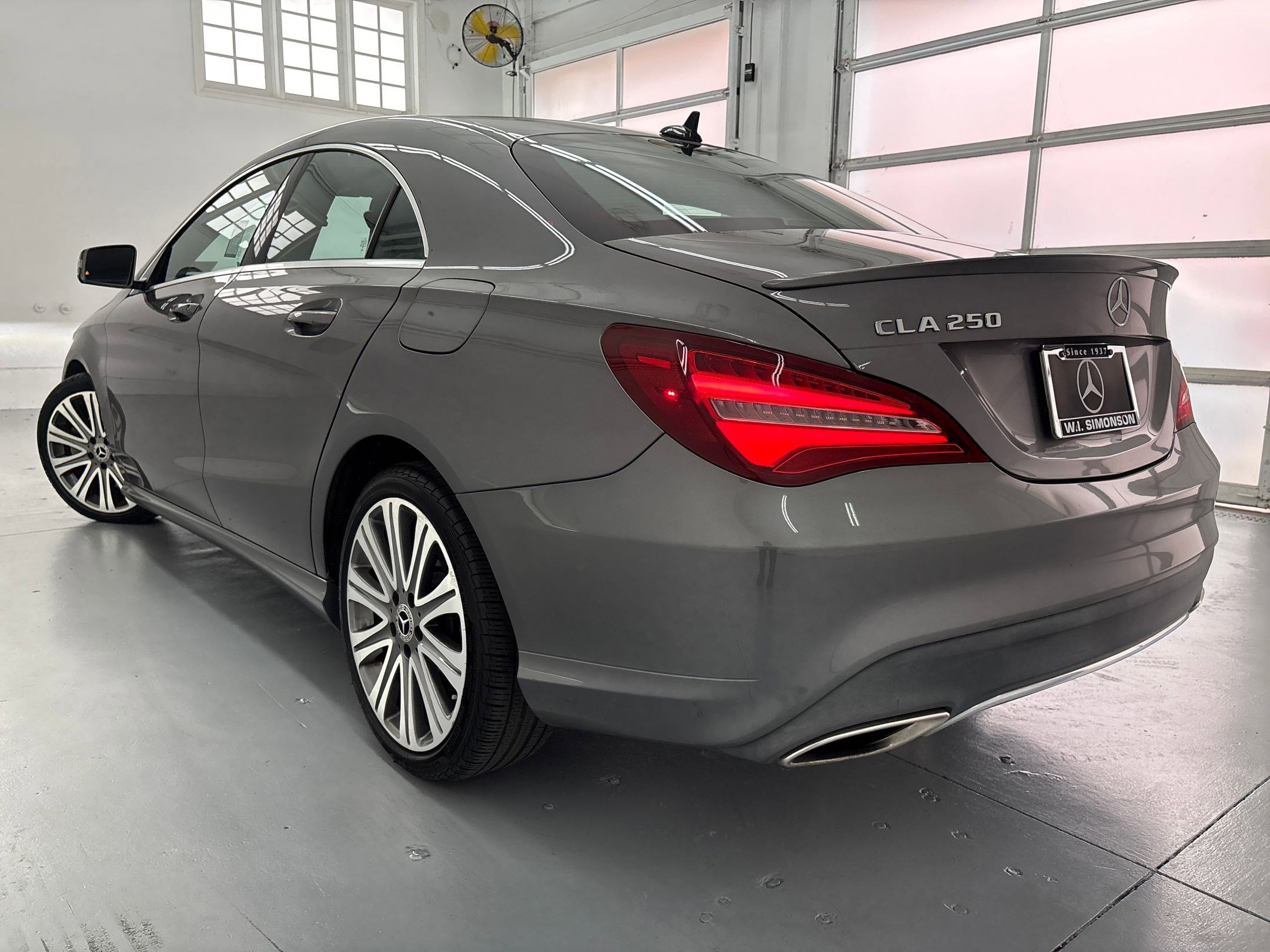 2018 Mercedes Benz CLA 250 photo 2