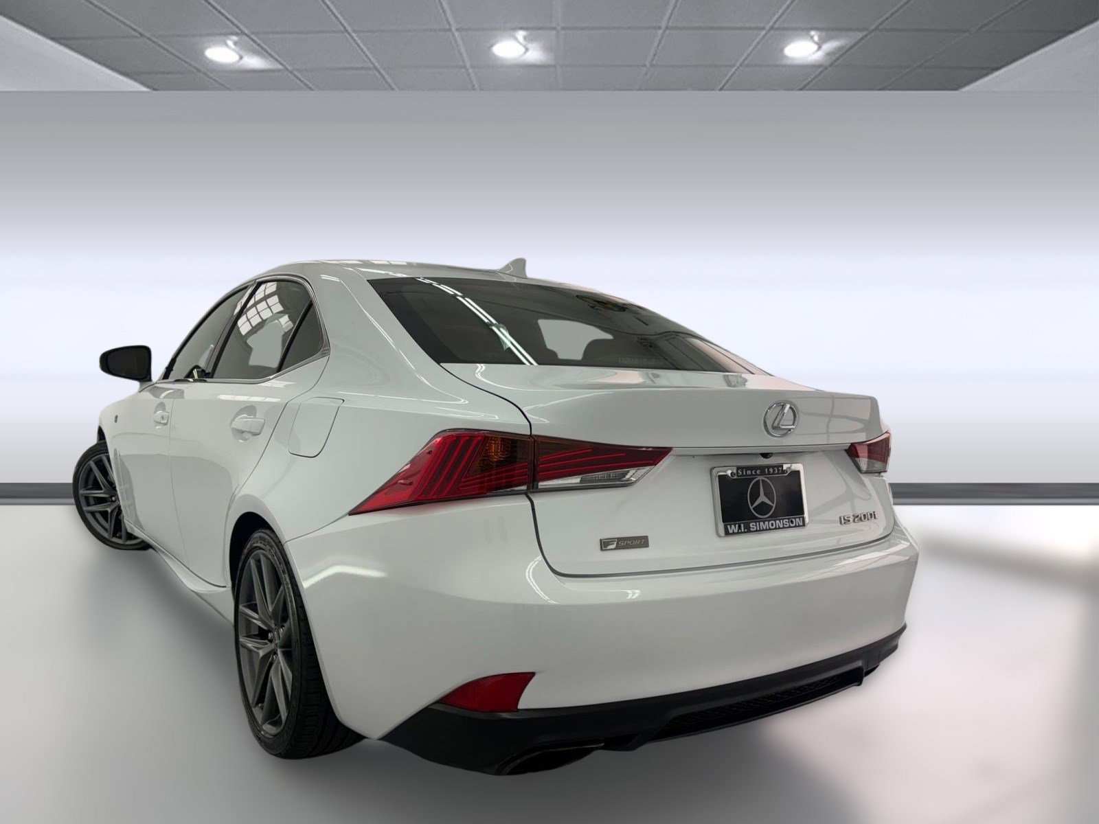 2017 Lexus IS 200t photo 3