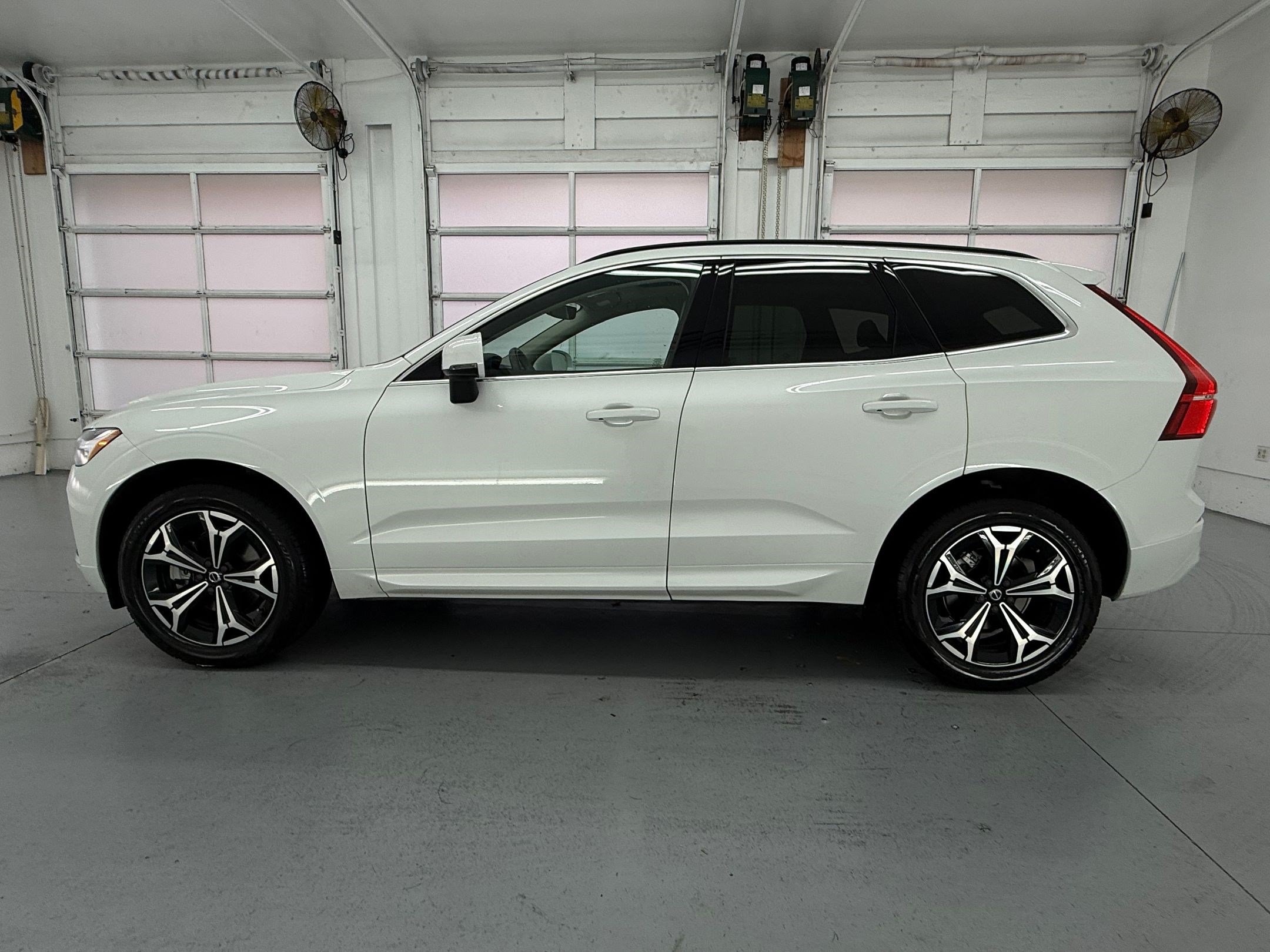 Used 2022 Volvo XC60 Momentum SUV
