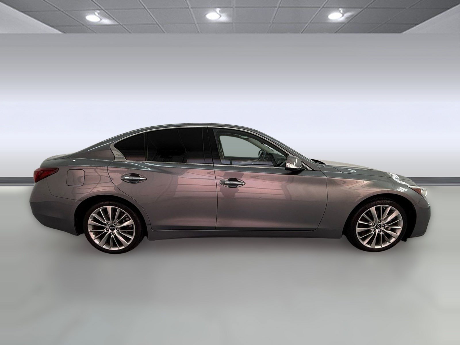 Q50 LUXE Sedan