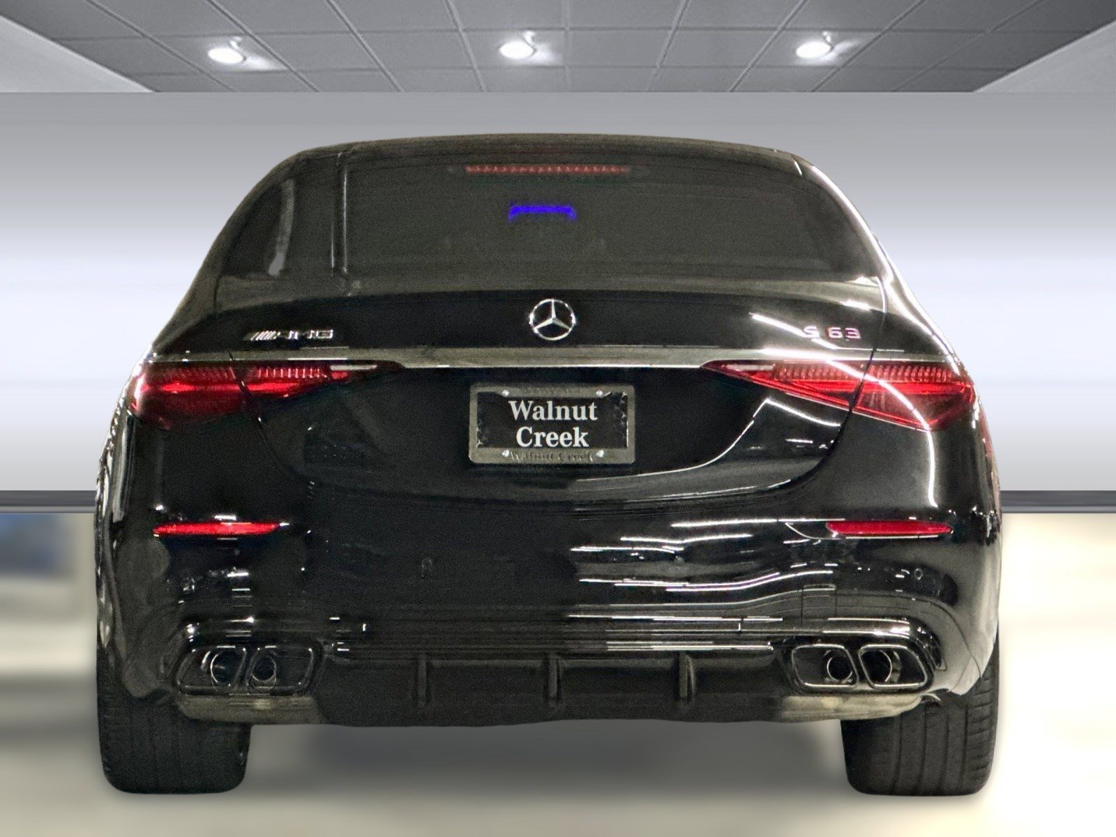 2025 Mercedes Benz S AMG 63 photo 4