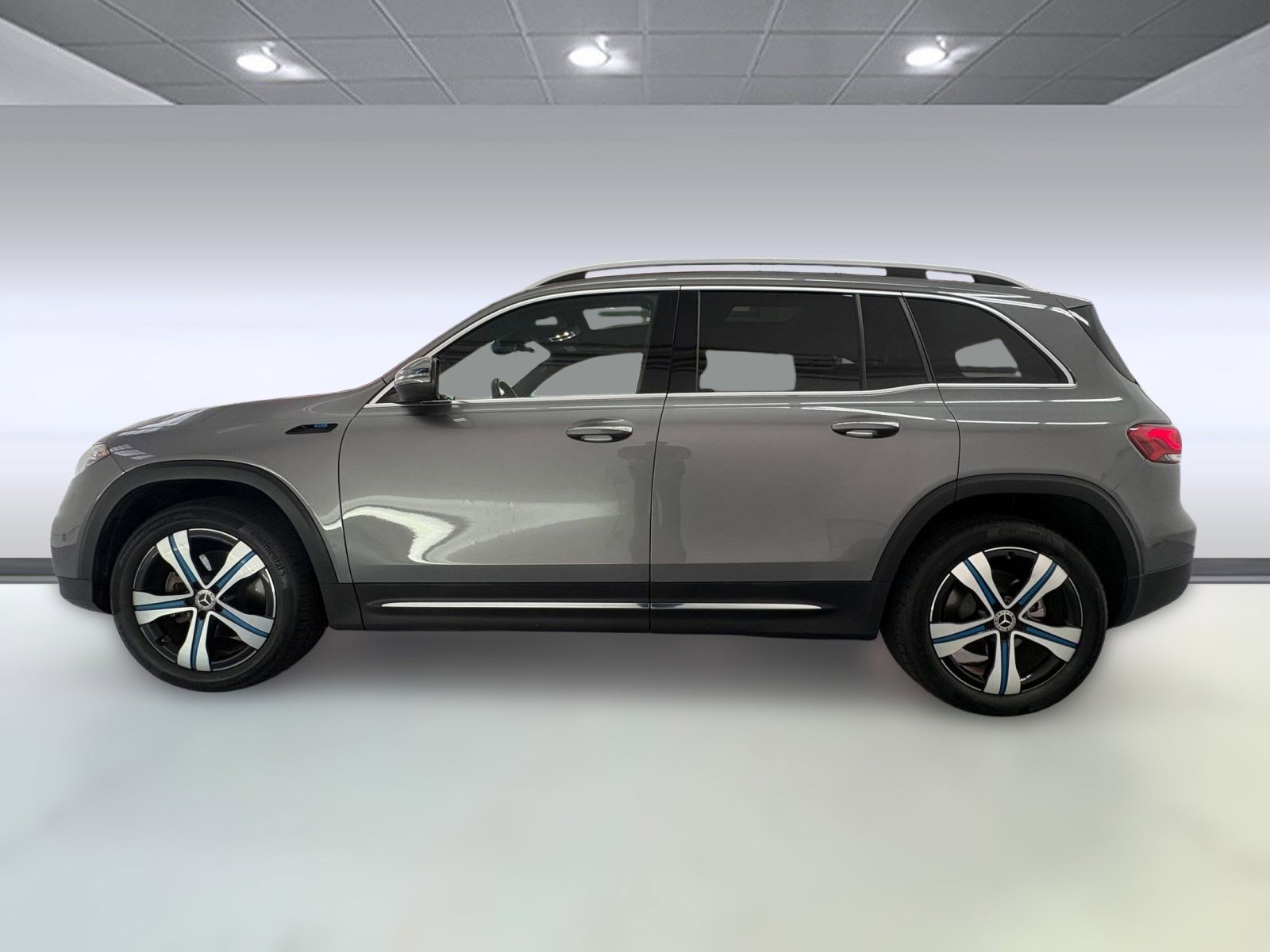 2022 Mercedes Benz EQB 350 4MATIC photo 2